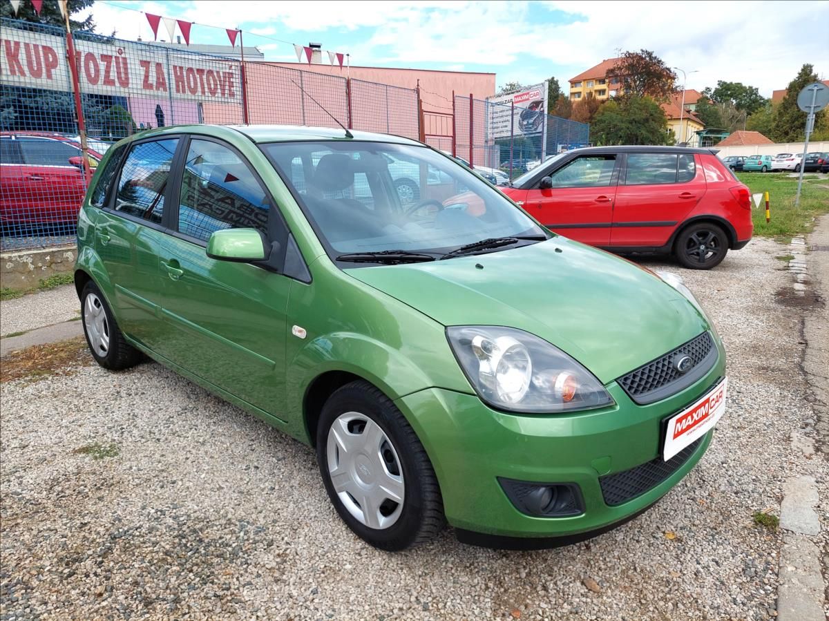 Ford Fiesta, 1,3 i Top stav - fotka 3