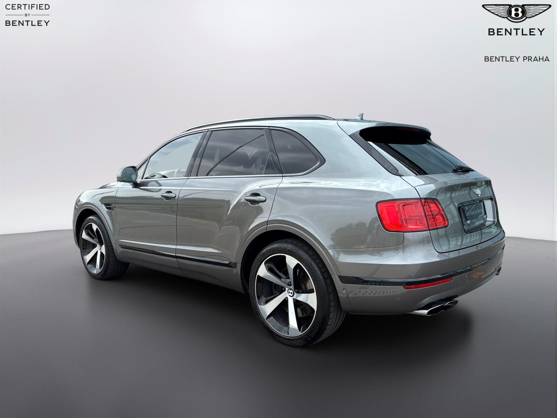 Bentley Bentayga, V8 - fotka 3