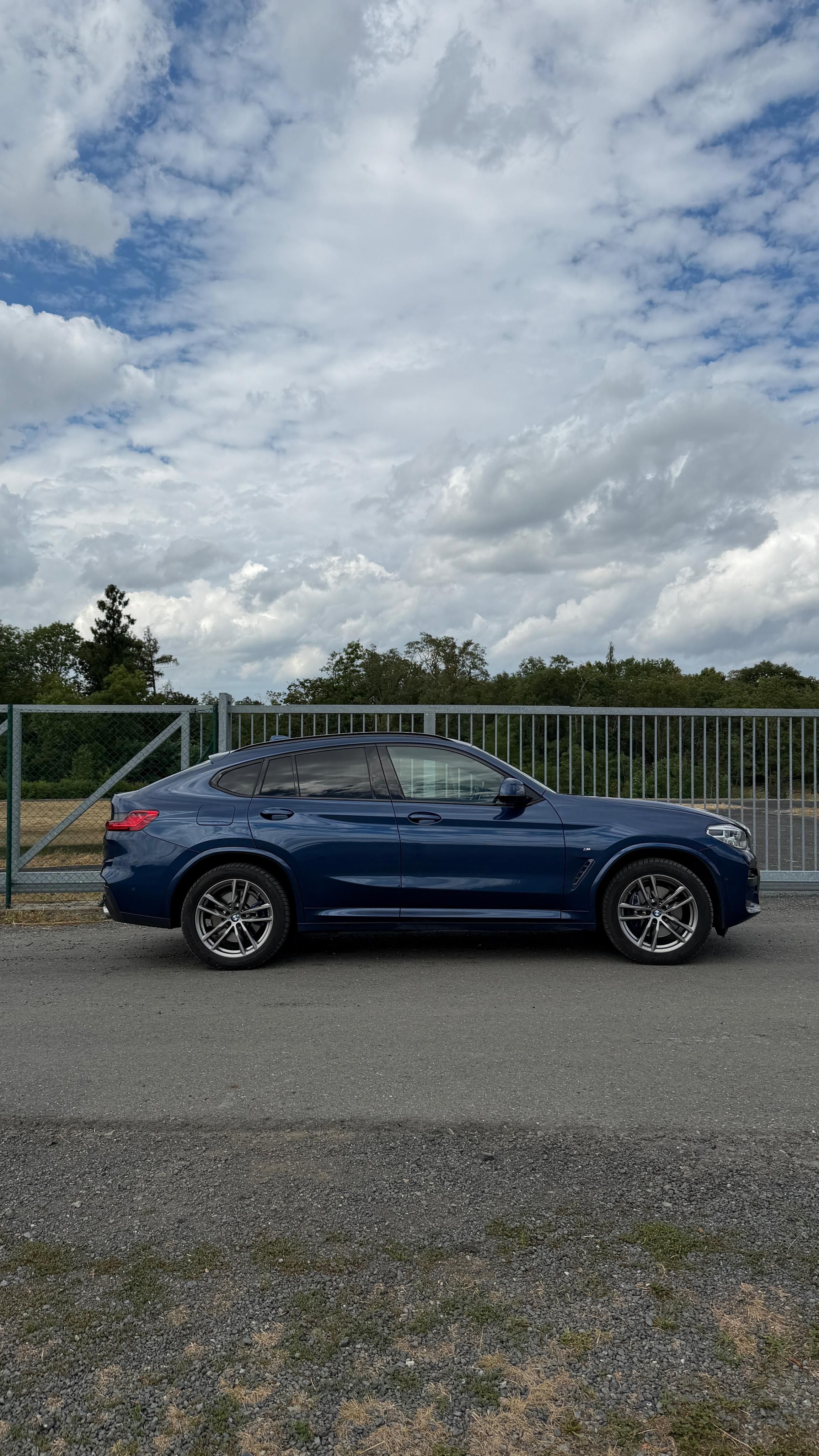 BMW X4, BMW X4 3.0 xDrive30d M Sport - fotka 3