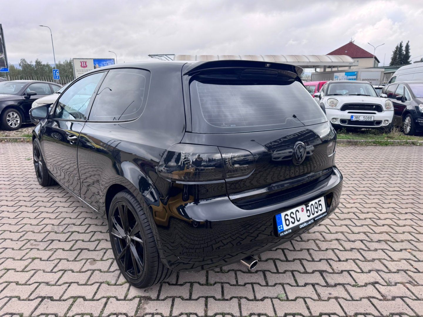 Volkswagen Golf, 1,4i 59 KW BRZDY PNEU LAK - fotka 4
