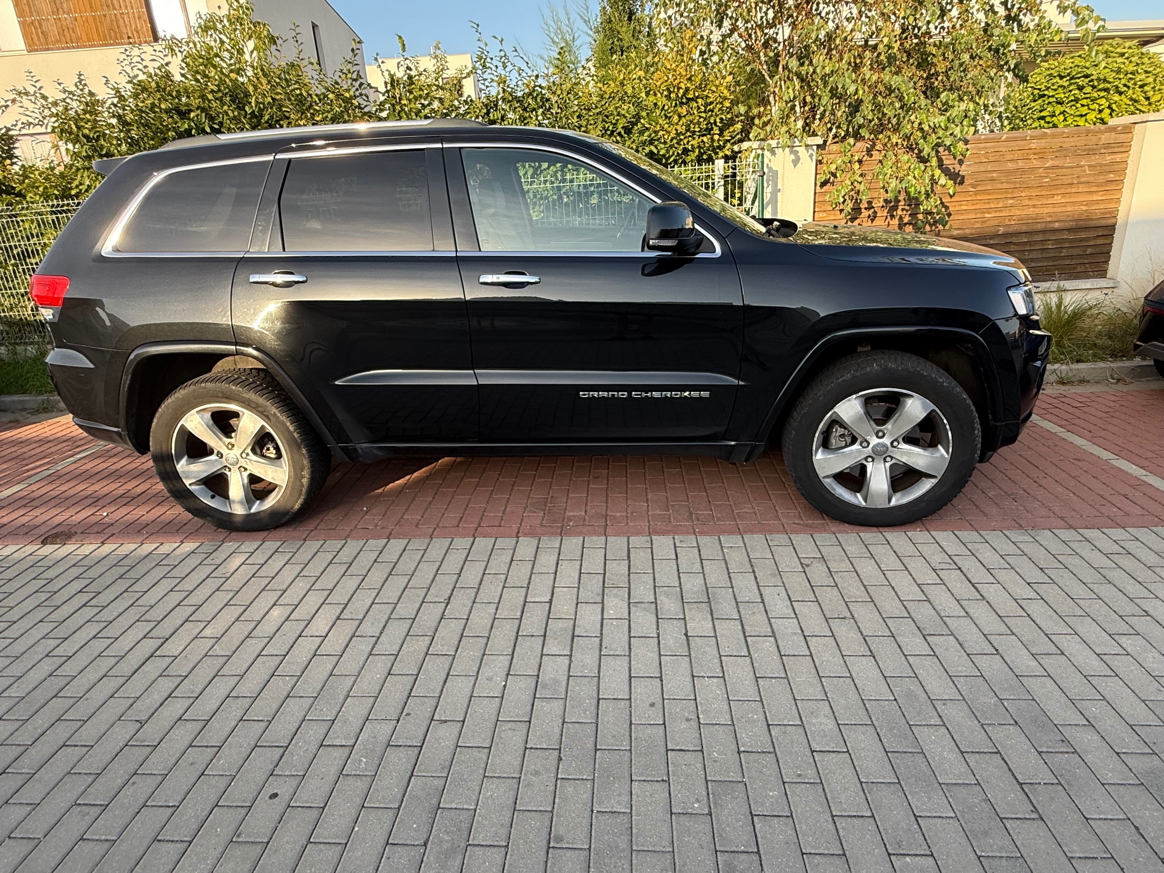 Jeep Grand Cherokee, OVERLAND PLNÁ VÝBAVA!!! - fotka 4