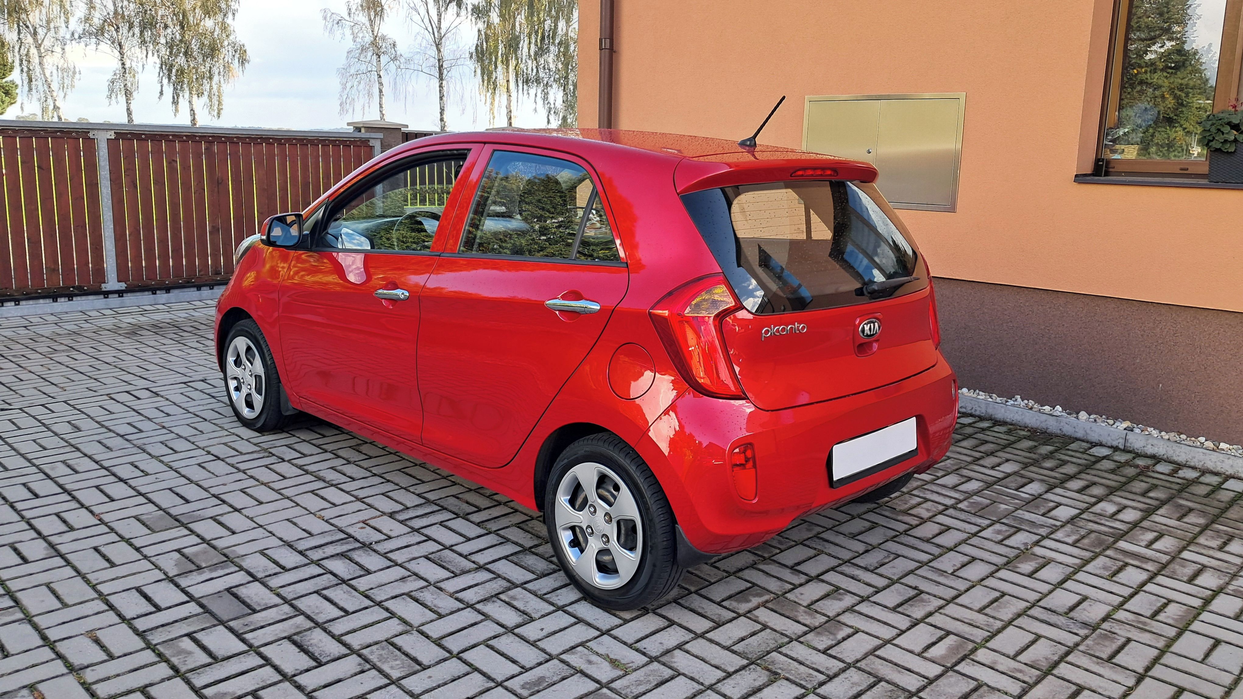 Kia Picanto, 1.2i / AUTOMAT / najeto 80 000 - fotka 5