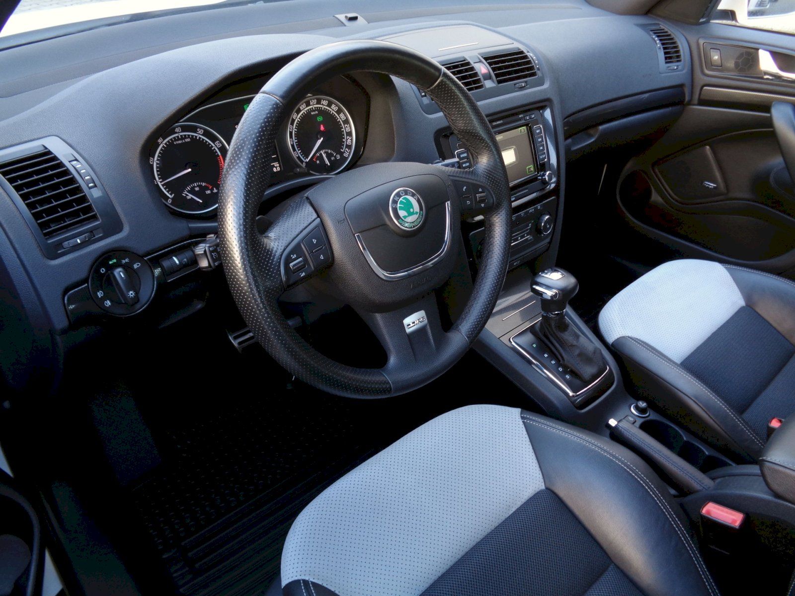 Škoda Octavia, Combi 2.0 TSI 147 kW DSG - fotka 5
