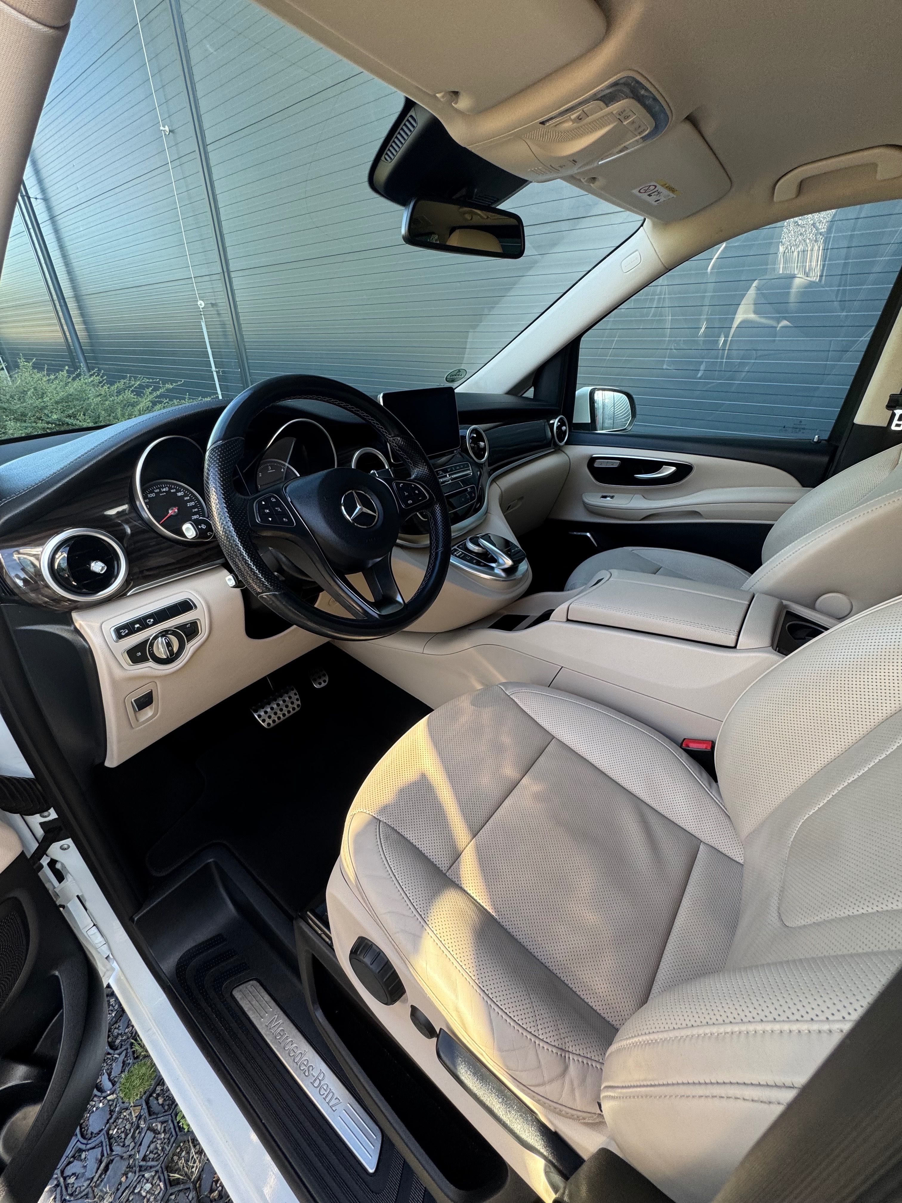 Mercedes-Benz Třídy V, 250 4MATIC AVANGARDE XL - fotka 4