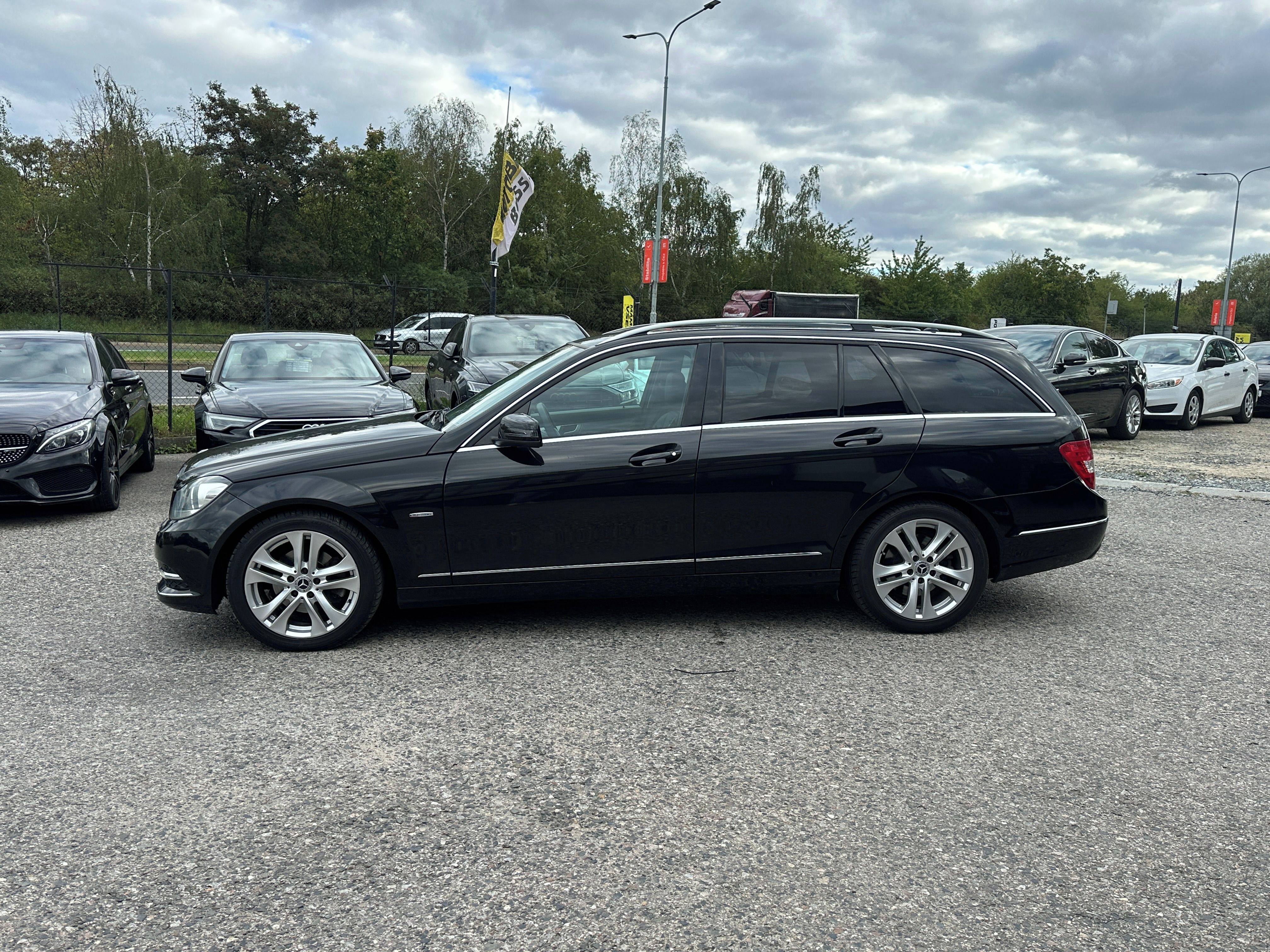 Mercedes-Benz Třídy C, Mercedes-Benz C 220 CDI 2011 - fotka 6
