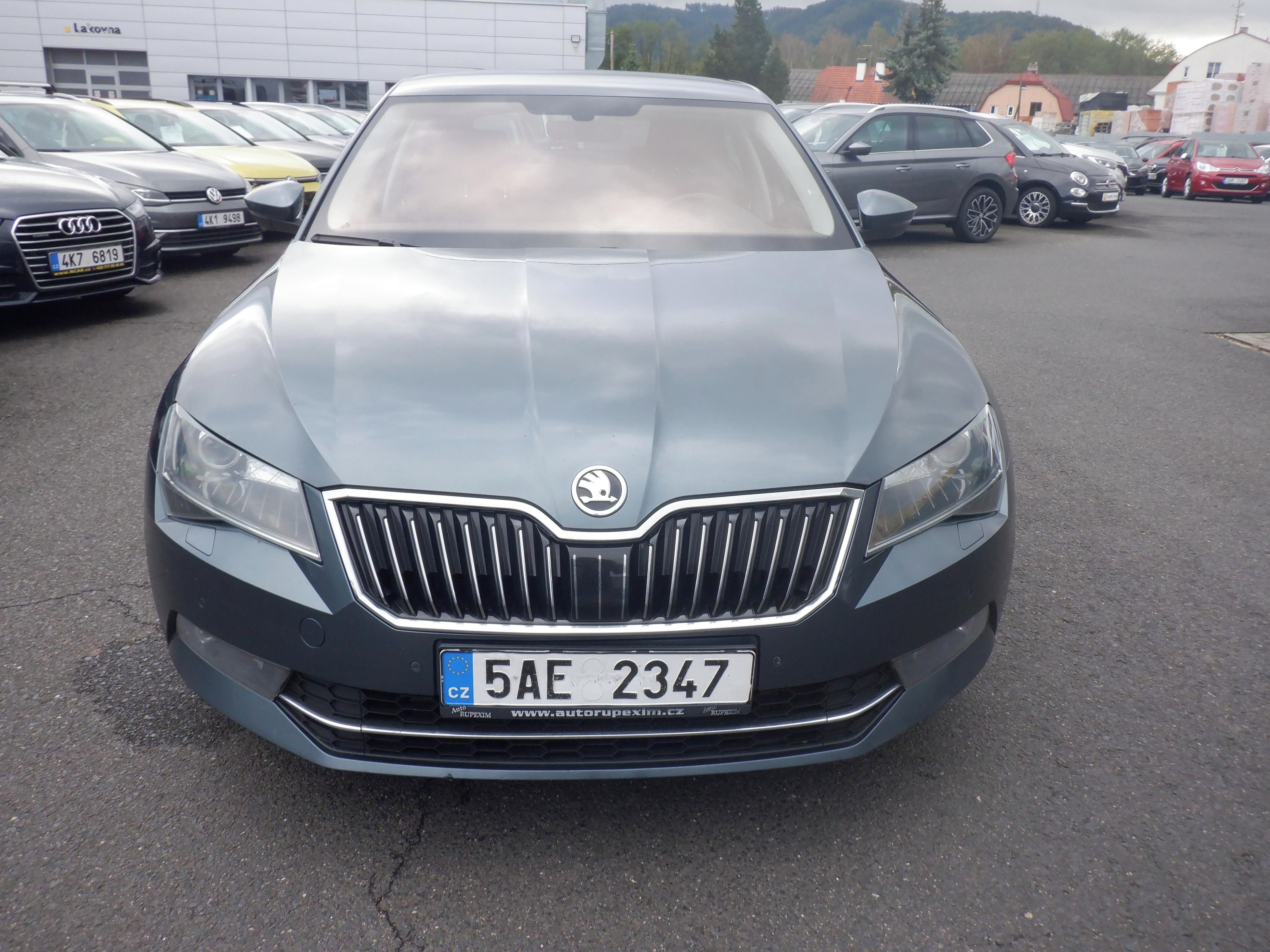 Škoda Superb, 2.0 TDI 110kW,ČR - fotka 2