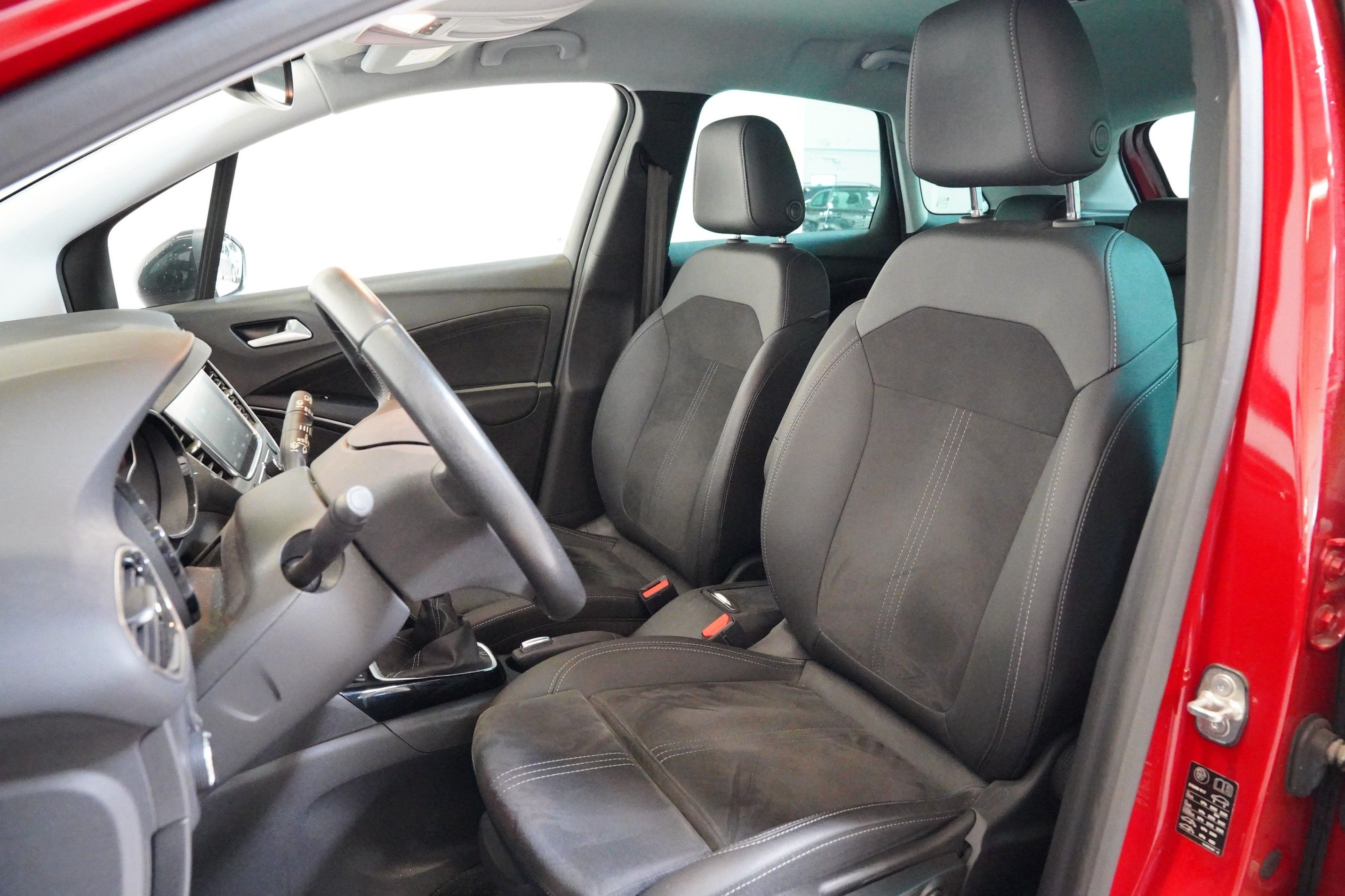 Opel Crossland X, 1.2T 96 kW - fotka 6