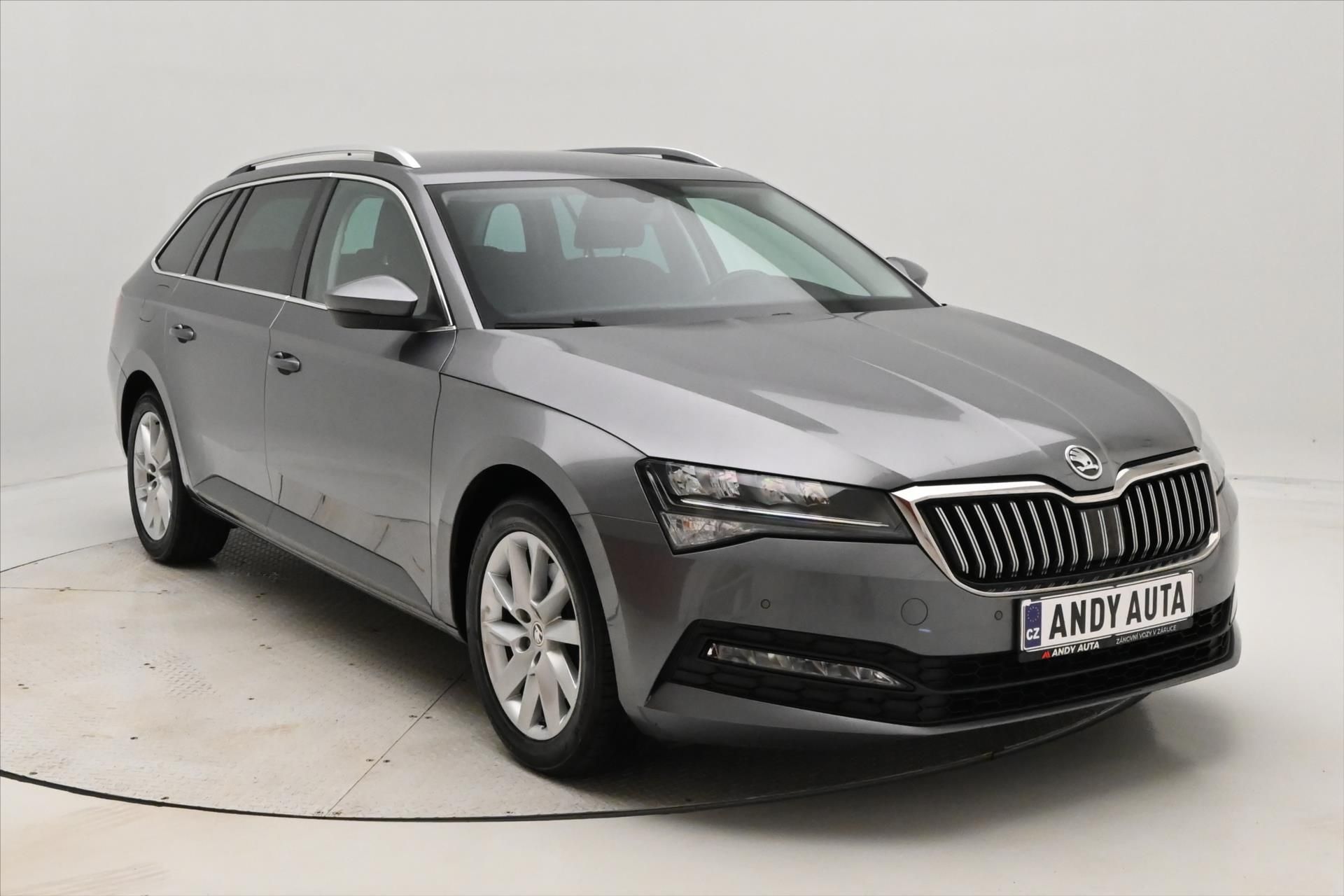 Škoda Superb, 2,0 TDI 110kW DSG NAVIGACE Zár - fotka 3