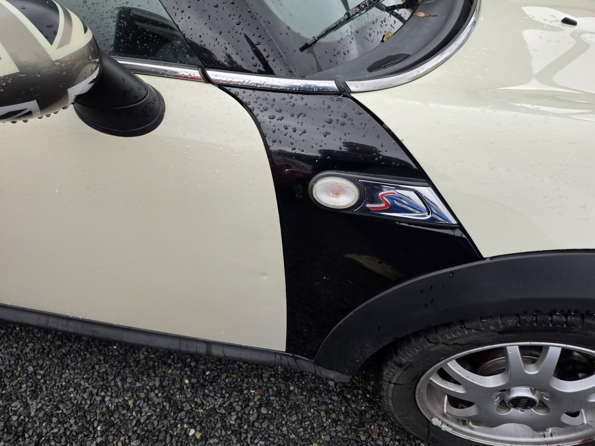 Mini Cooper S, 1.6 128Kw Xenon Harman - fotka 5