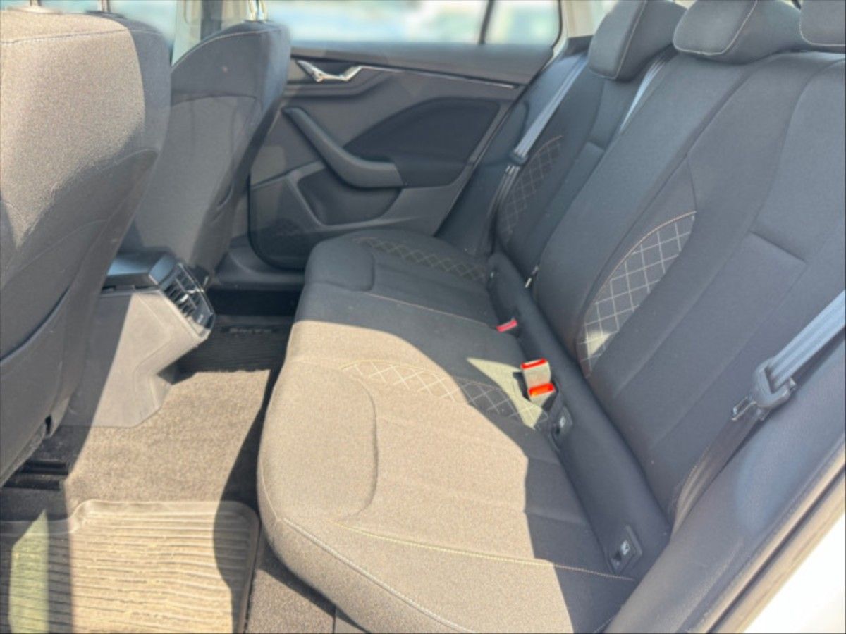 Škoda Kamiq, 1,0 TSI 81 Ambition - fotka 6