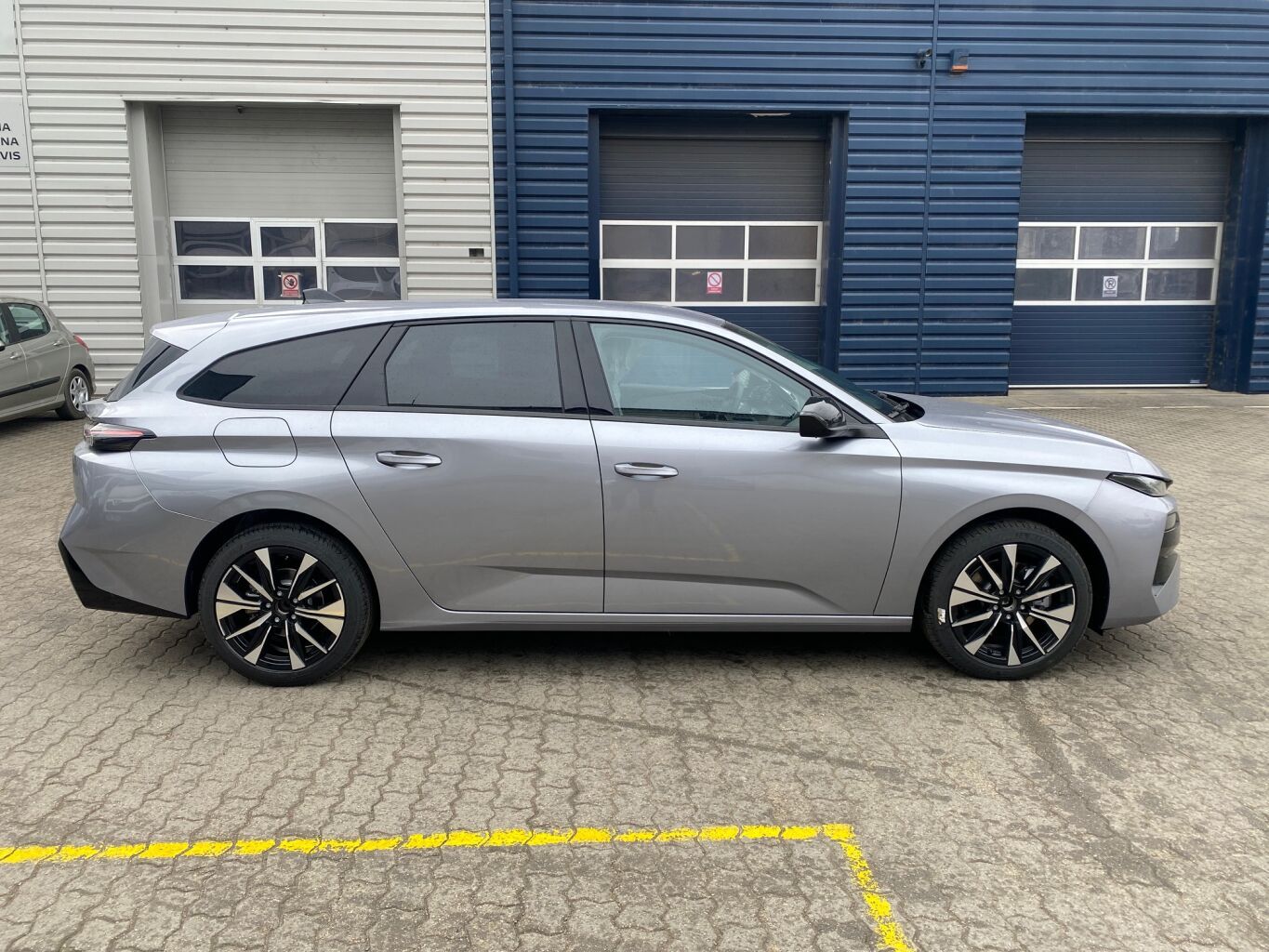 Peugeot 308, SW ALLURE Hybrid 145k - 9748 - fotka 6