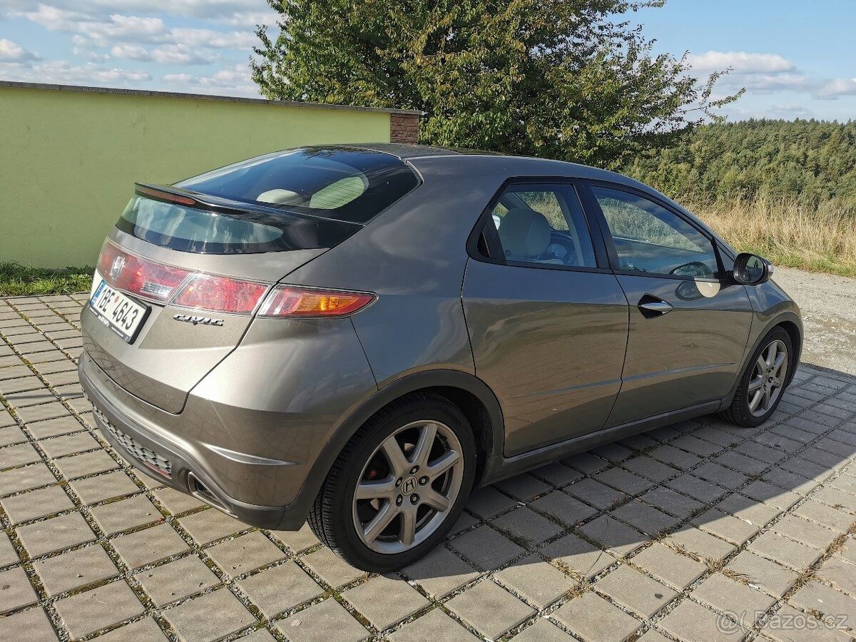 Honda Civic, Civic 1.8., VTEC, 106kw - fotka 4