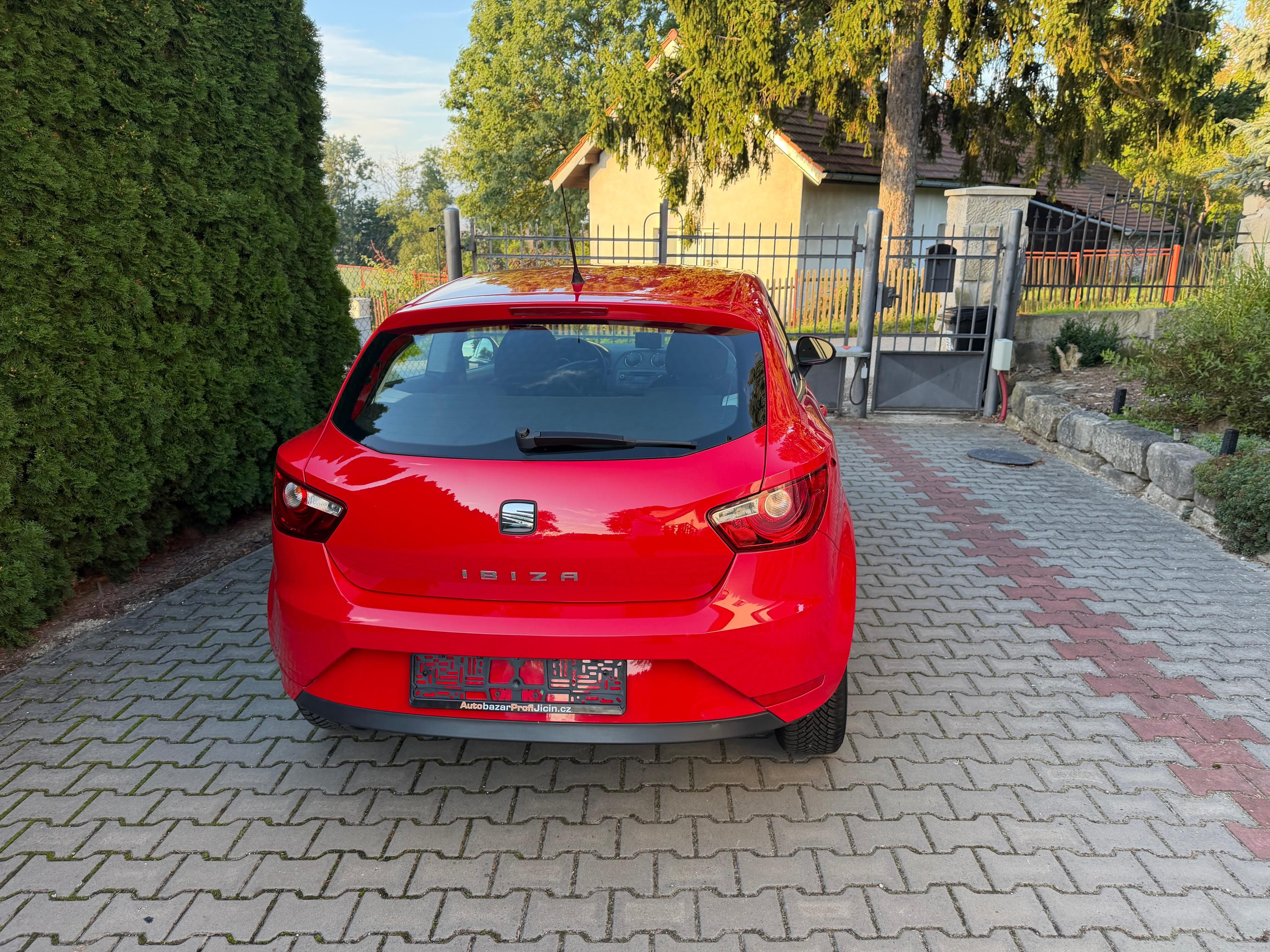 Seat Ibiza, 1,2i / 51kw naj: 45000km Top - fotka 5