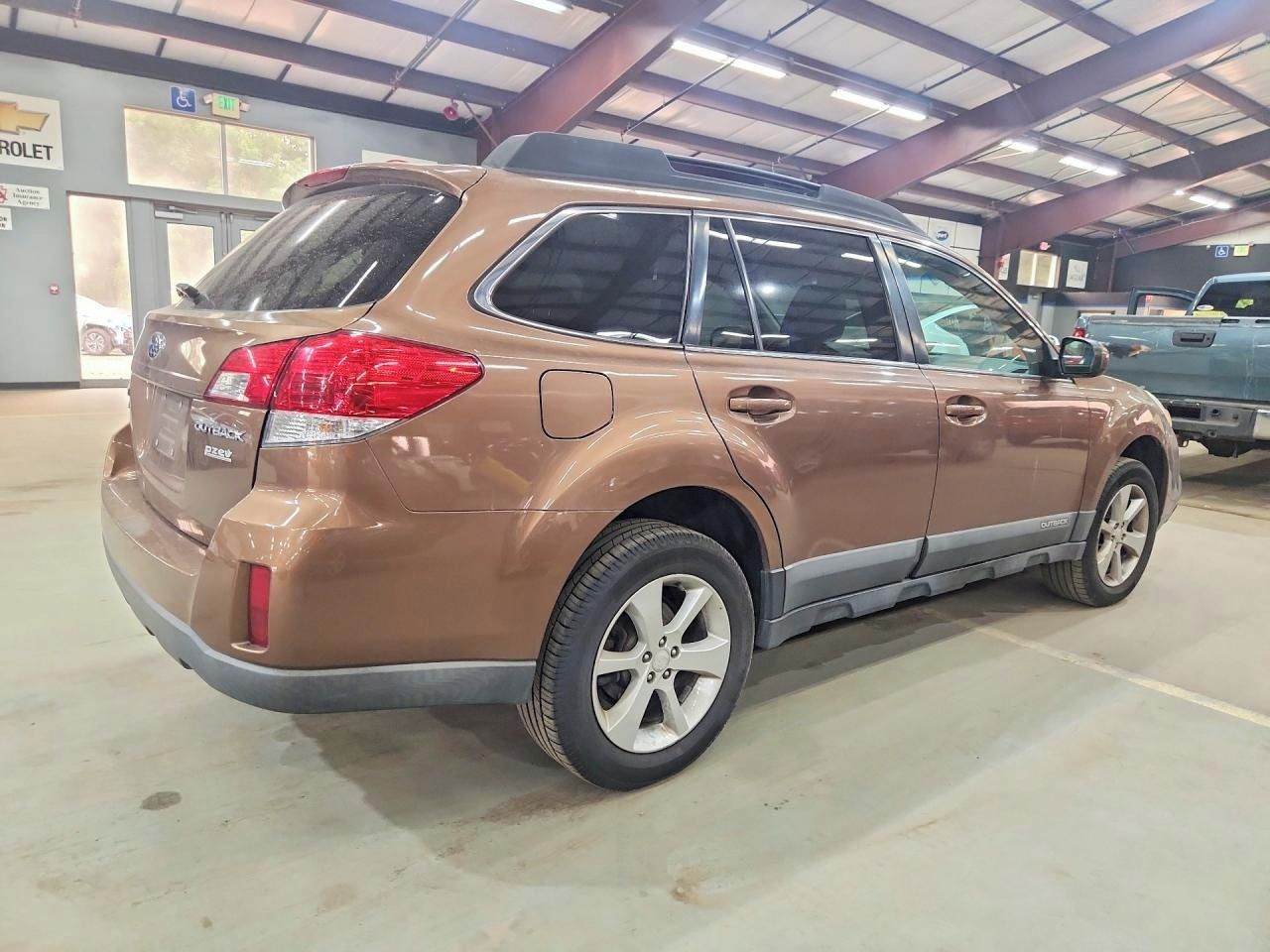Subaru Outback, Auto na cestě - fotka 4