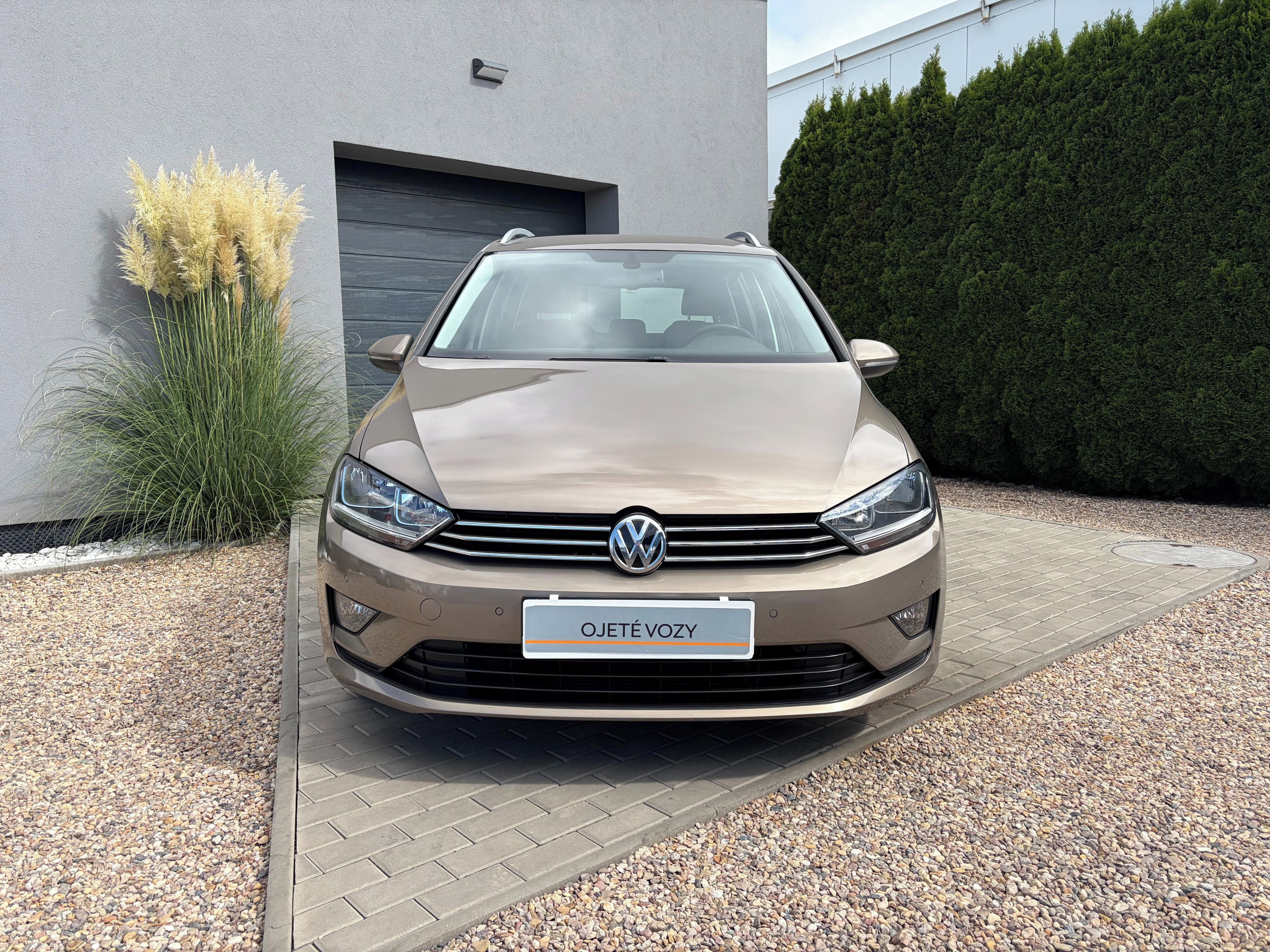 Volkswagen Golf Sportsvan, 1.4 TSI 92kW, Senzory 360° - fotka 2