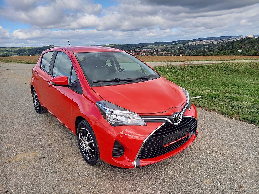 Toyota Yaris, 1.3VTI automat 1.majitel ČR - fotka 2
