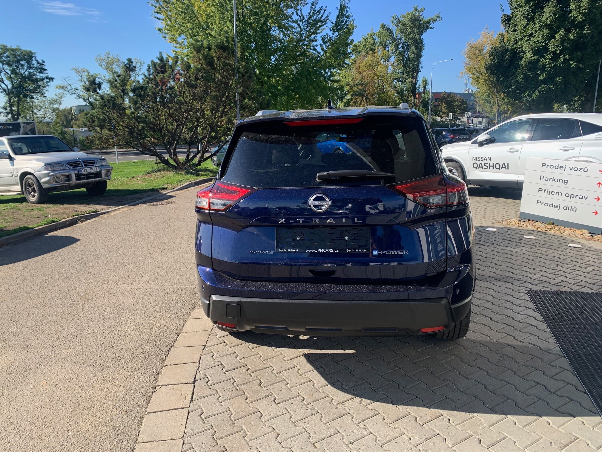 Nissan X-Trail, N-Connecta + Comfort Pack - fotka 5