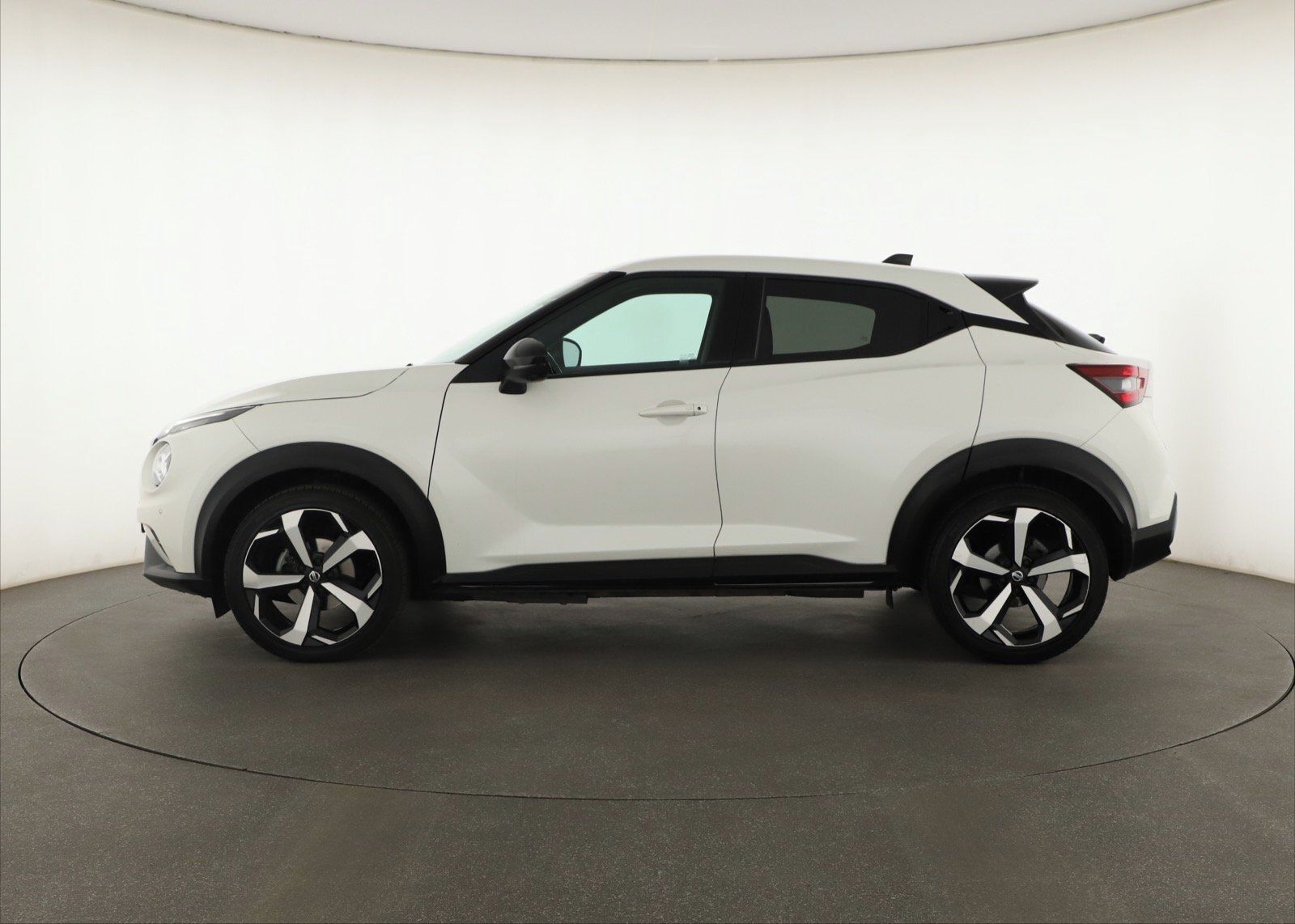 Nissan Juke, 1.0 DIG-T, Automat, Serv.kniha - fotka 3