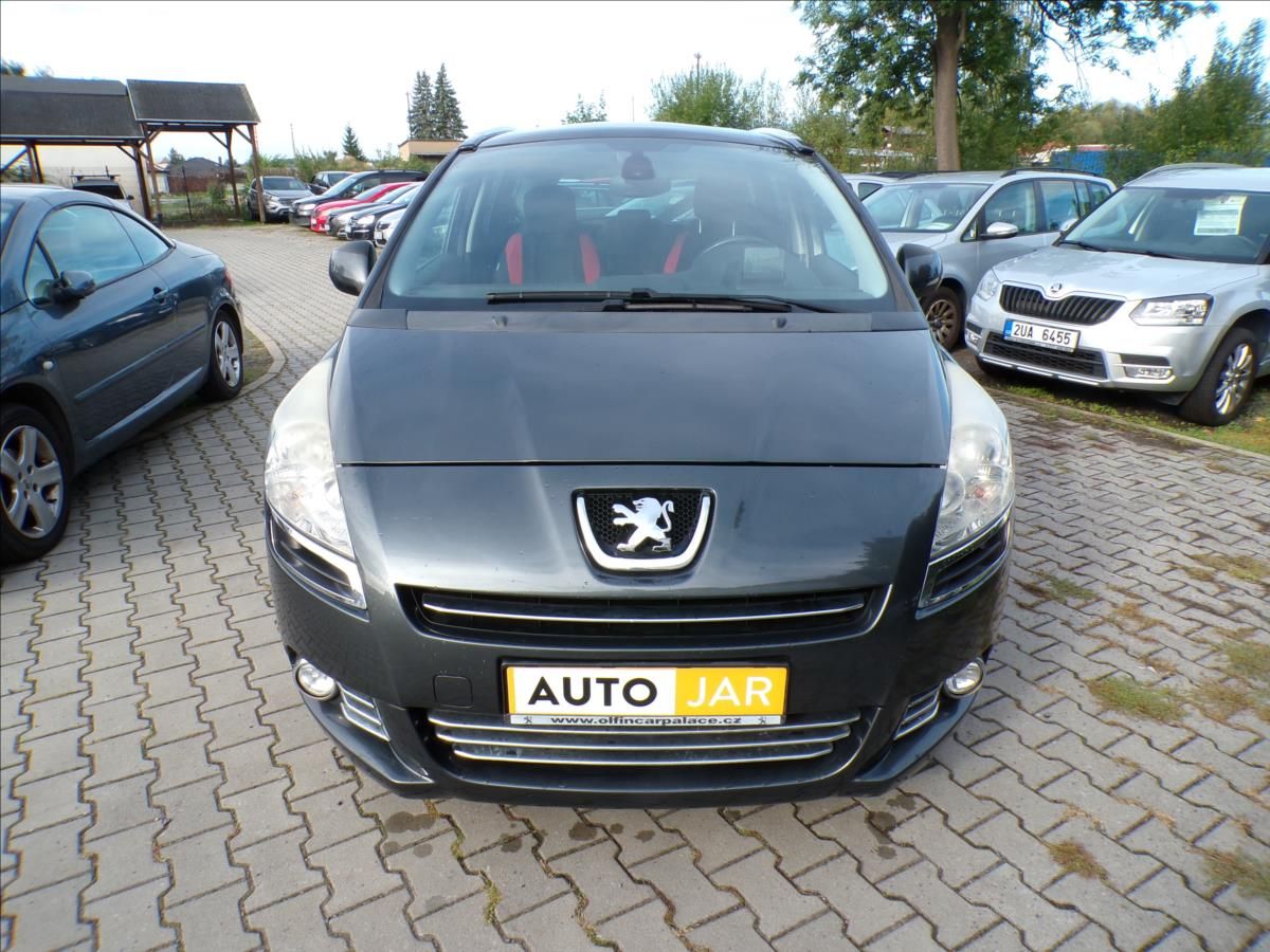 Peugeot 5008, 1,6 TURBO  PANORAMA,TAŽNÉ ZAŘÍ - fotka 3