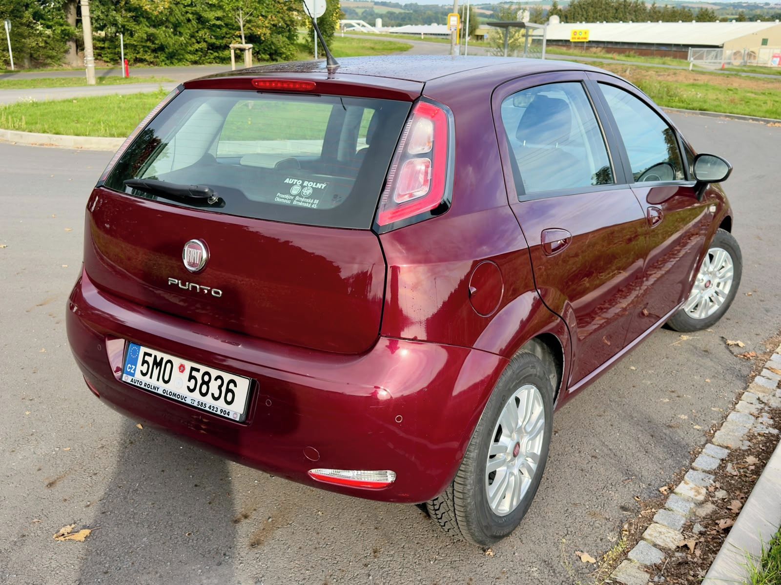 Fiat Punto, 1.Maj, 87TKM, SERVISKA, ROZVOD - fotka 4