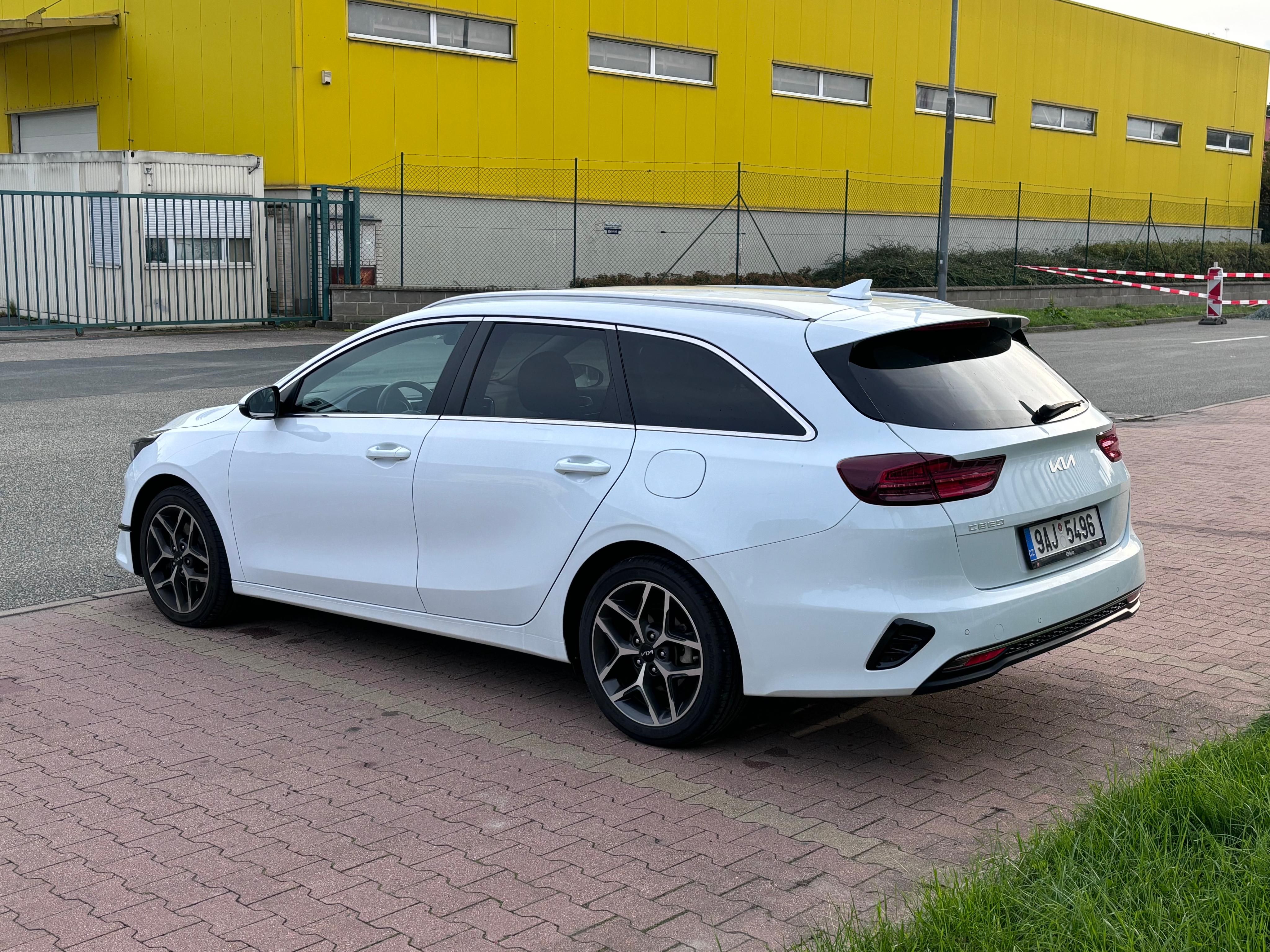 Kia Cee´d, 1.5 T-GDI, výbava TOP, záruka - fotka 4