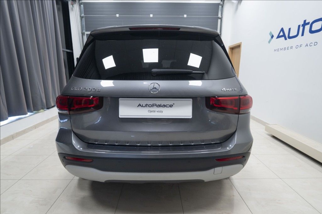 Mercedes-Benz GLB, 2,0 200d 4MATIC NAVI KAMERA ČR - fotka 5