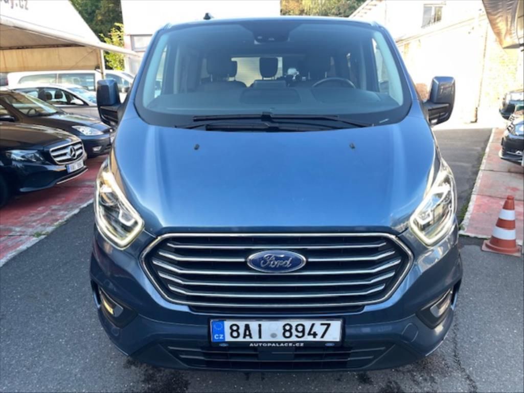 Ford Tourneo Custom, 2,0 L Ecoblue AT LONG TITANIUM - fotka 2