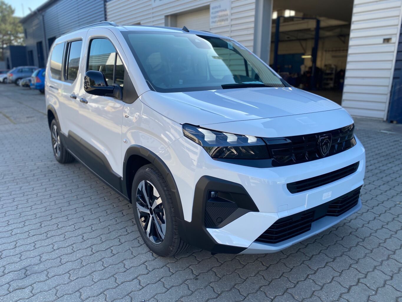 Peugeot Rifter, LONG GT BlueHdi EAT8 -7míst - - fotka 2