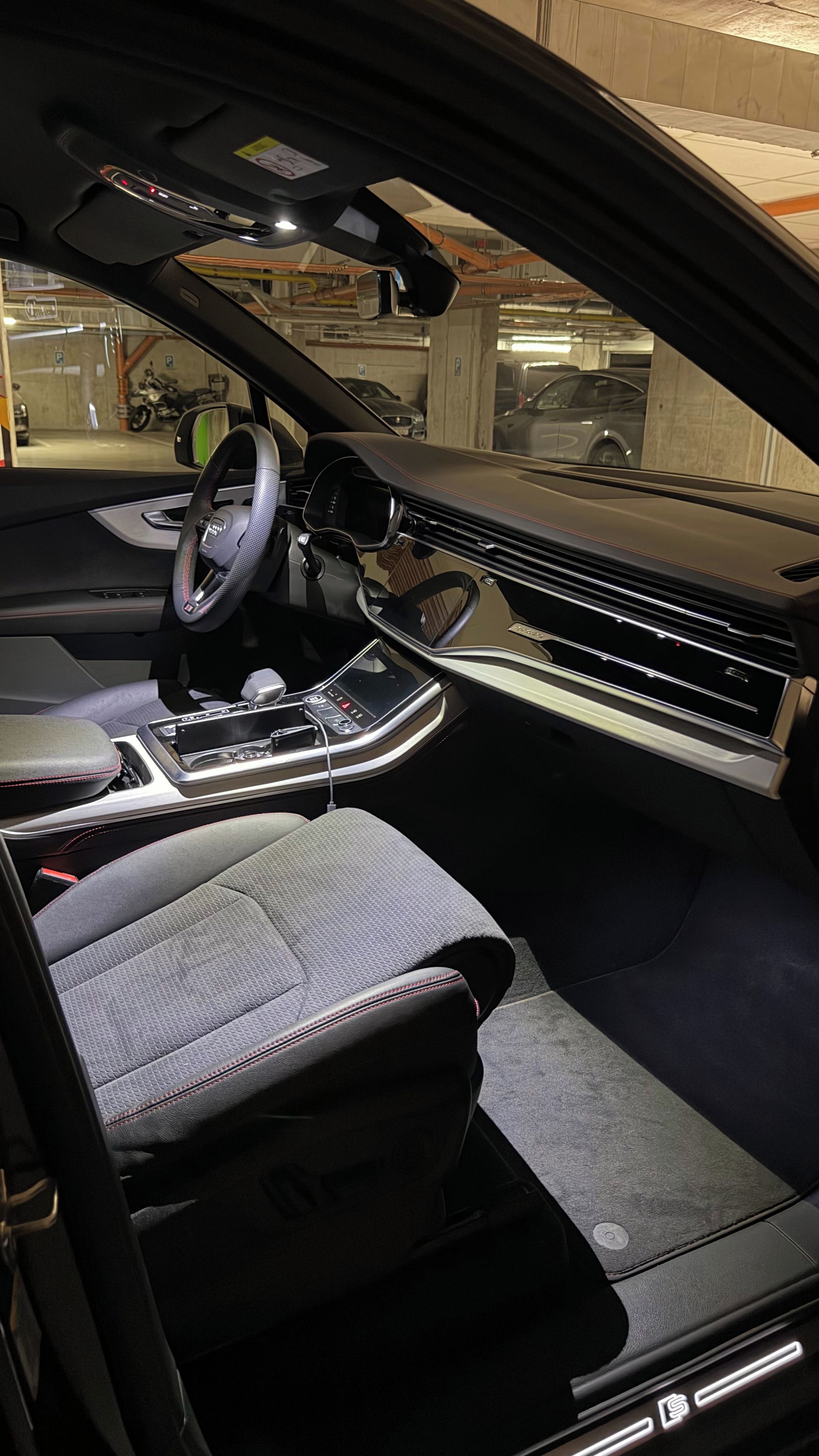 Audi Q7 - fotka 4