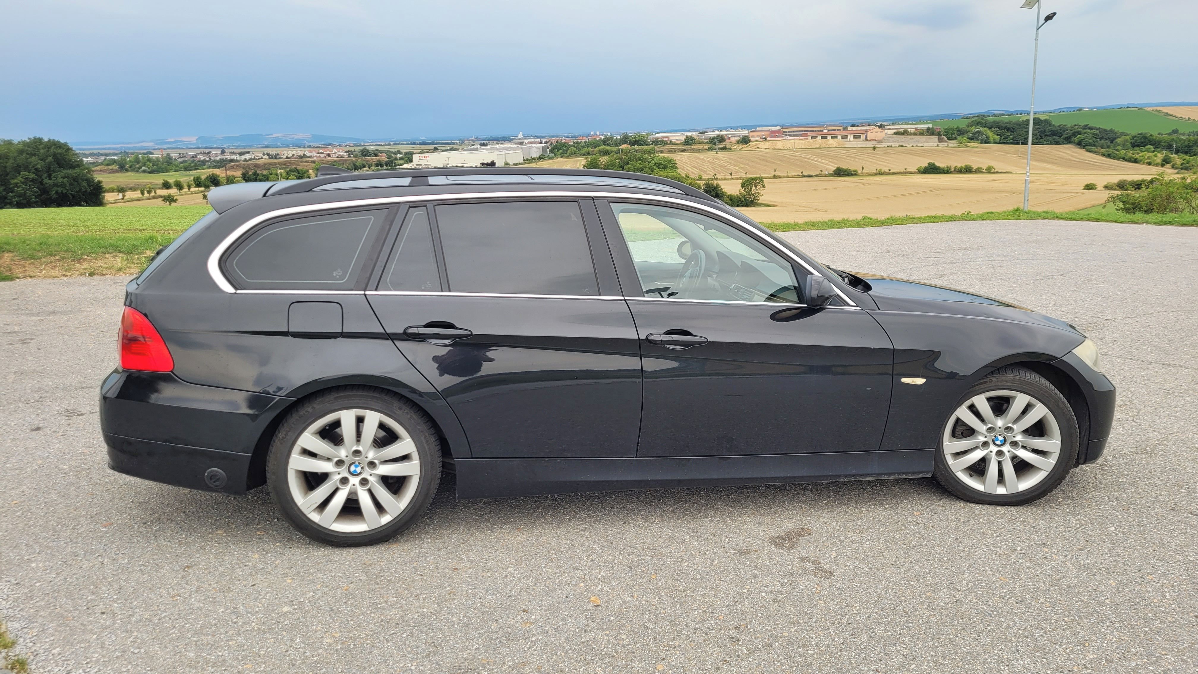 BMW Řada 3, BMW 325i Touring E91 2.5 160 k - fotka 5