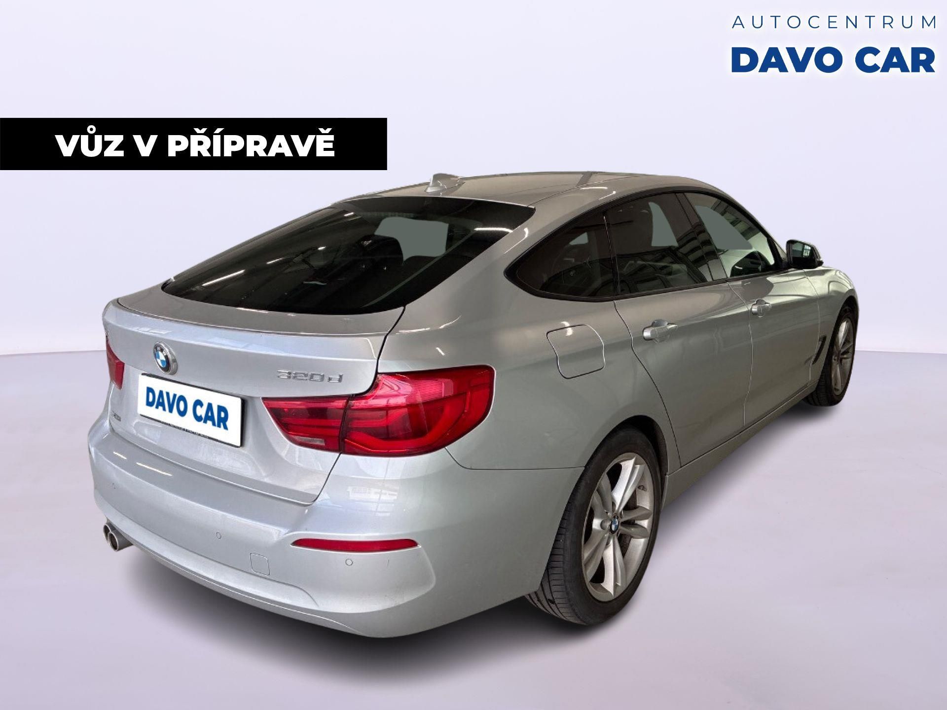 BMW Řada 3, 2,0 320d 140kW xDrive CZ Sport - fotka 4
