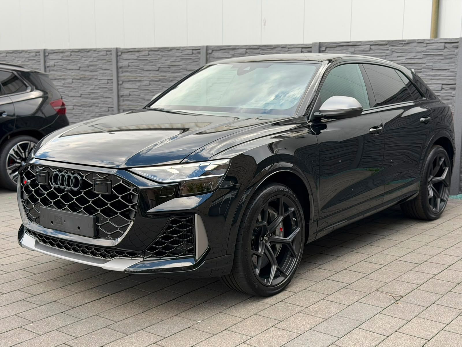 Audi RS Q8 - fotka 6