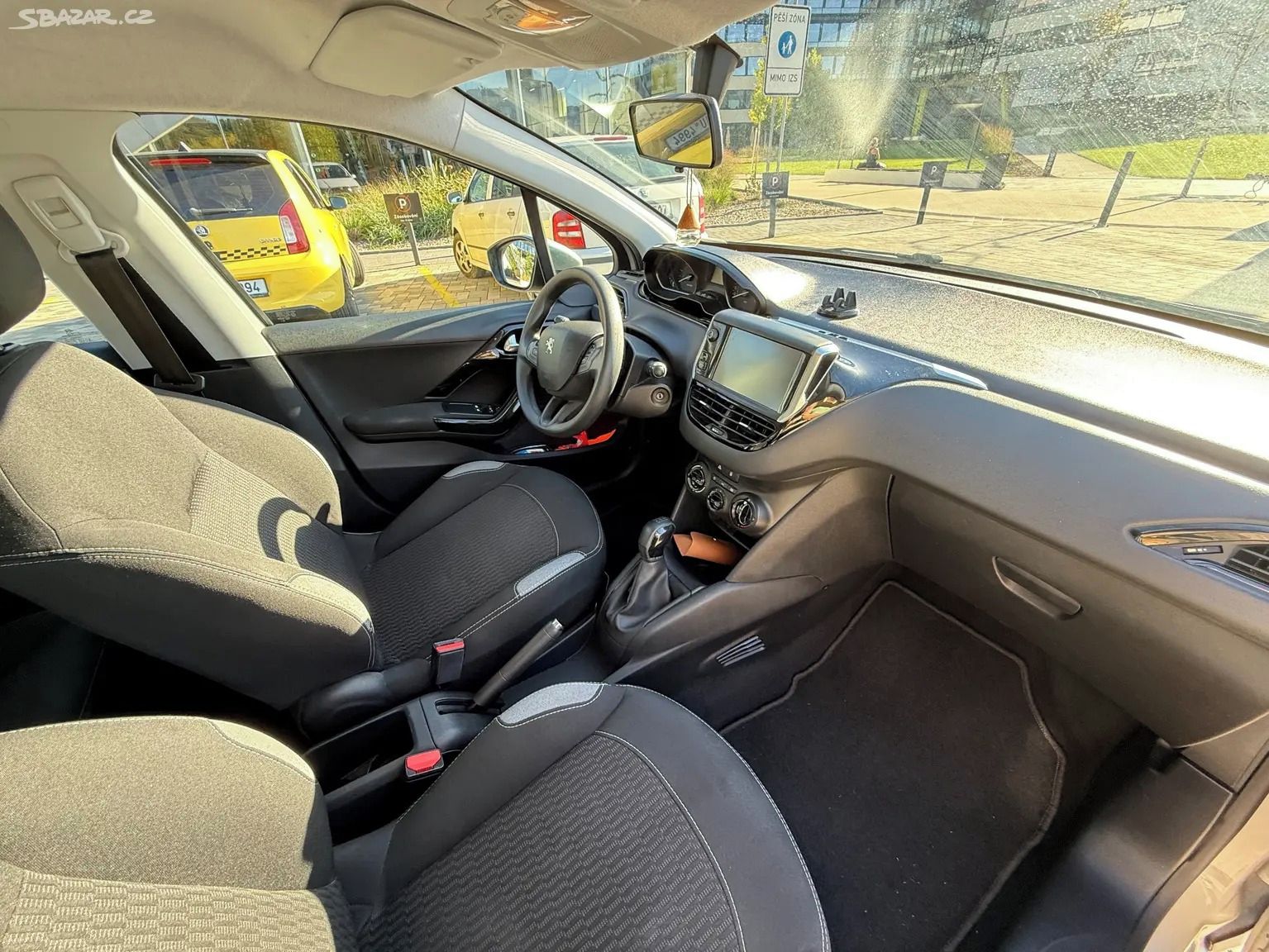 Peugeot 208, Peugeot 208 1.6 BlueHDi 55 kW - fotka 5