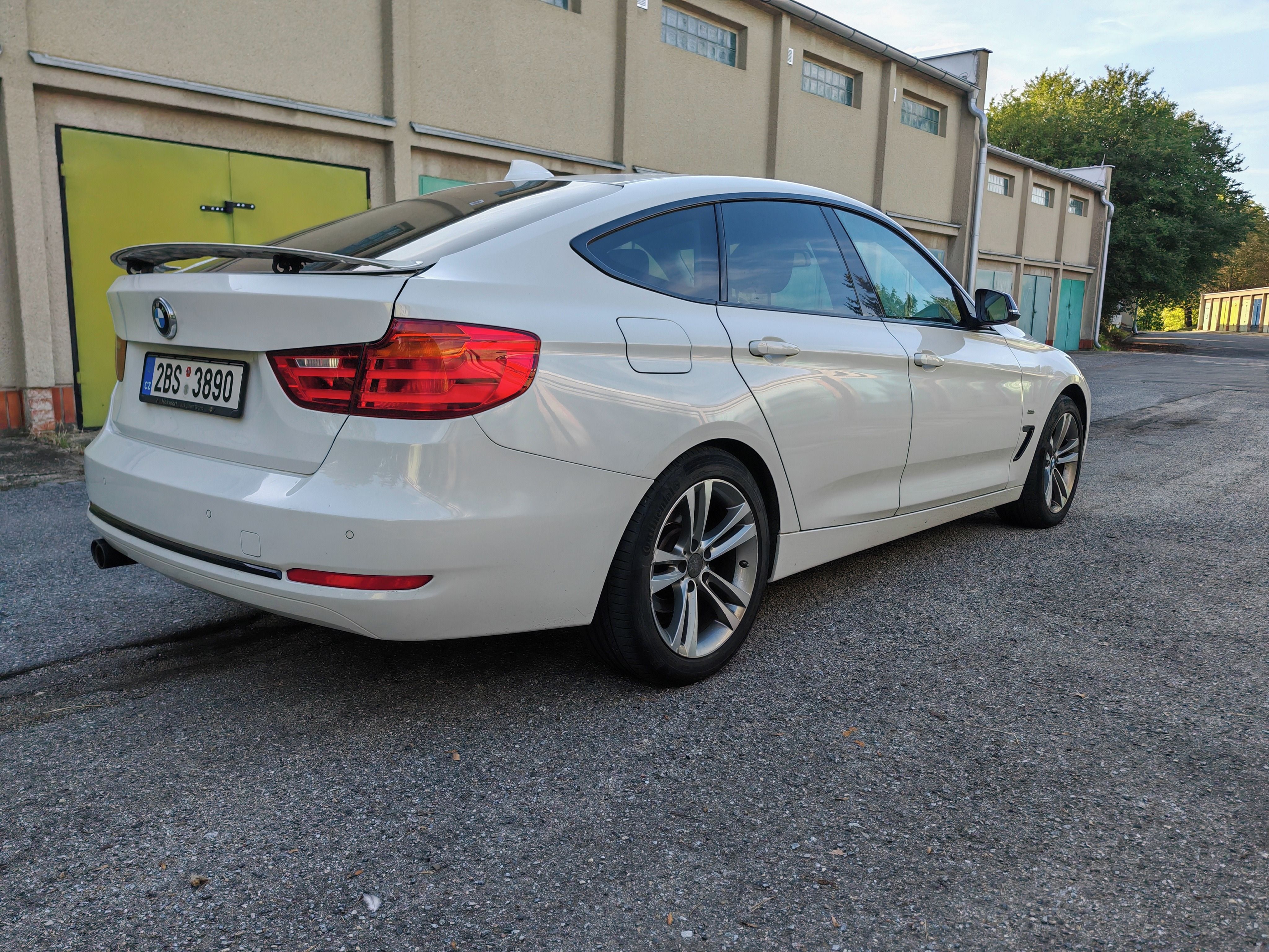 BMW Řada 3 - fotka 6
