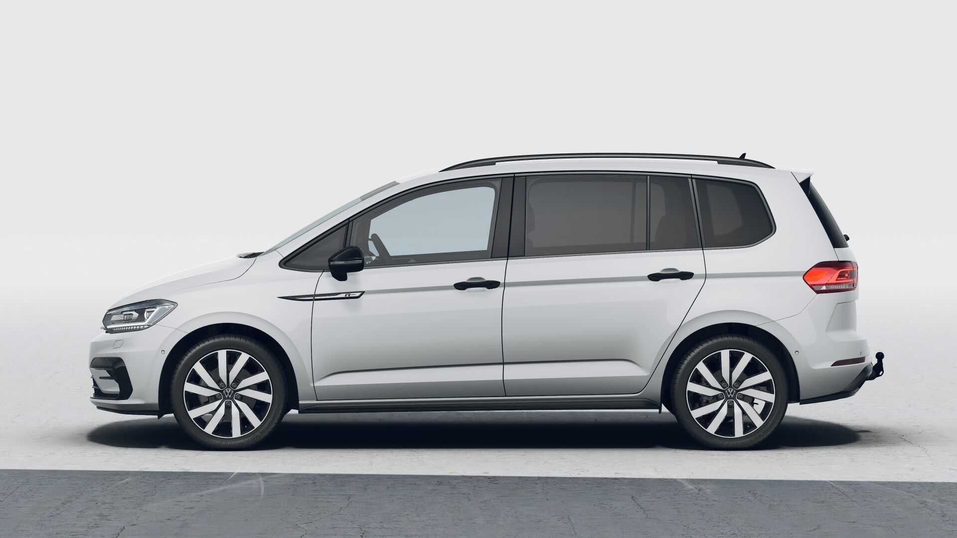 Volkswagen Touran, HL R-Line1,5TSI 110kWEVO2 7DSG - fotka 3