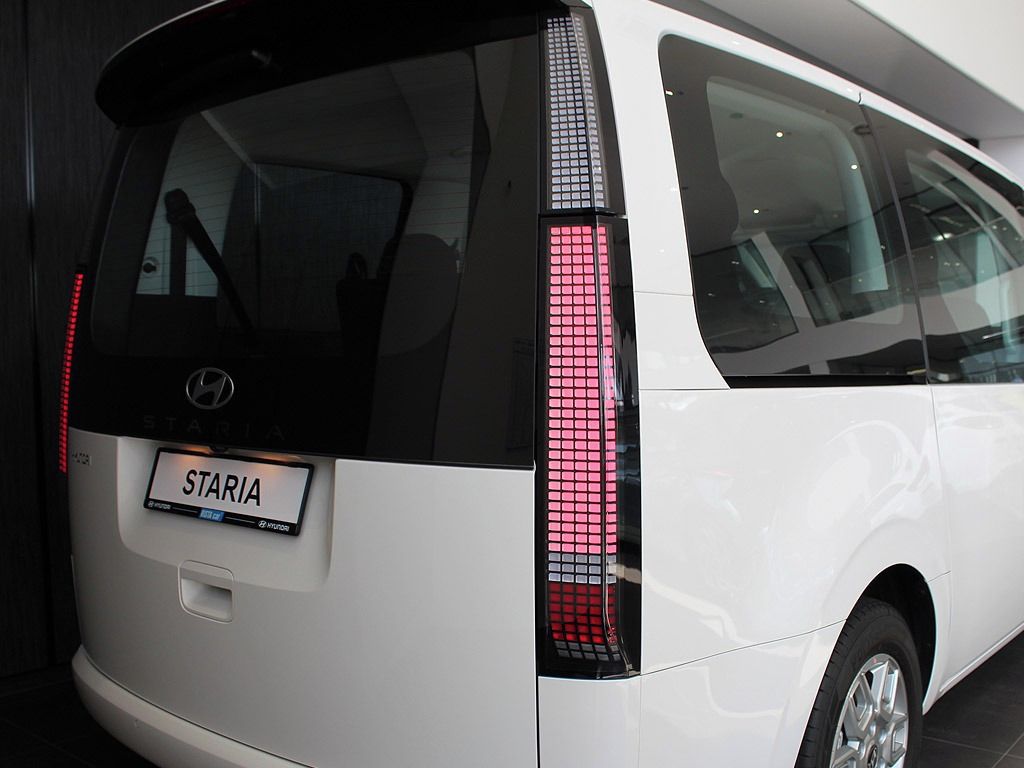Hyundai Staria, HEV 9 MÍST SMART - fotka 5