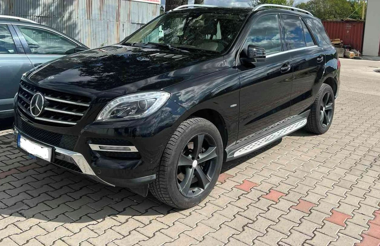 Mercedes-Benz ML, ML350 BLUETEC - fotka 4