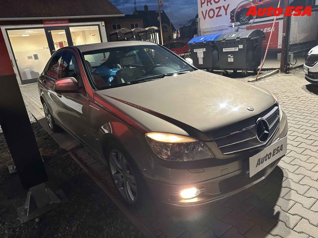 Mercedes-Benz Třídy C, 3.0 CDi C320 4Matic,ČR