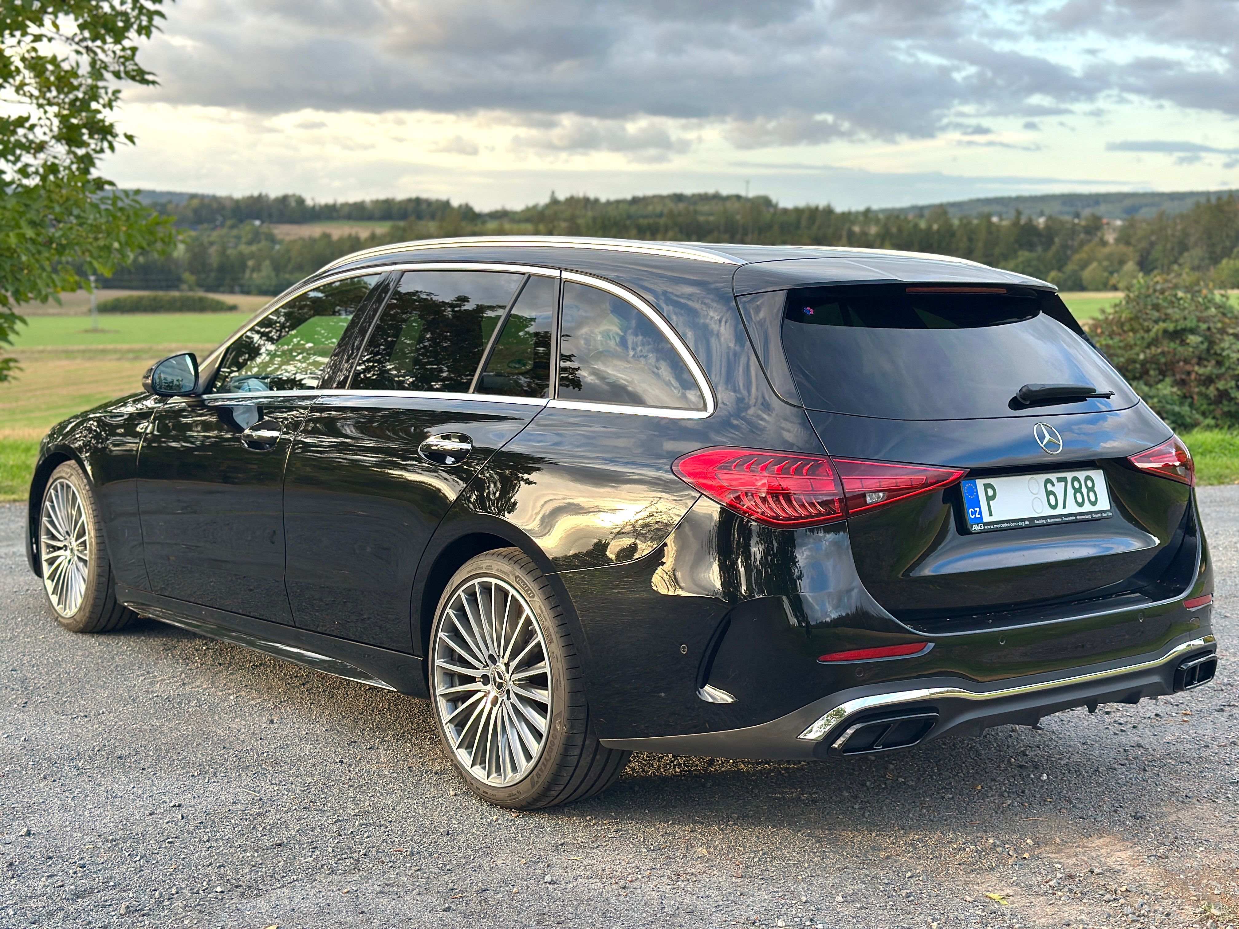 Mercedes-Benz Třídy C, Mercedes-Benz C AMG-line 2025 - fotka 5