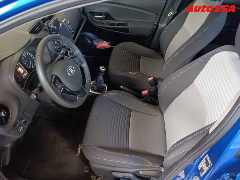 Toyota Yaris, 1.5 i,1.maj,ČR - fotka 3