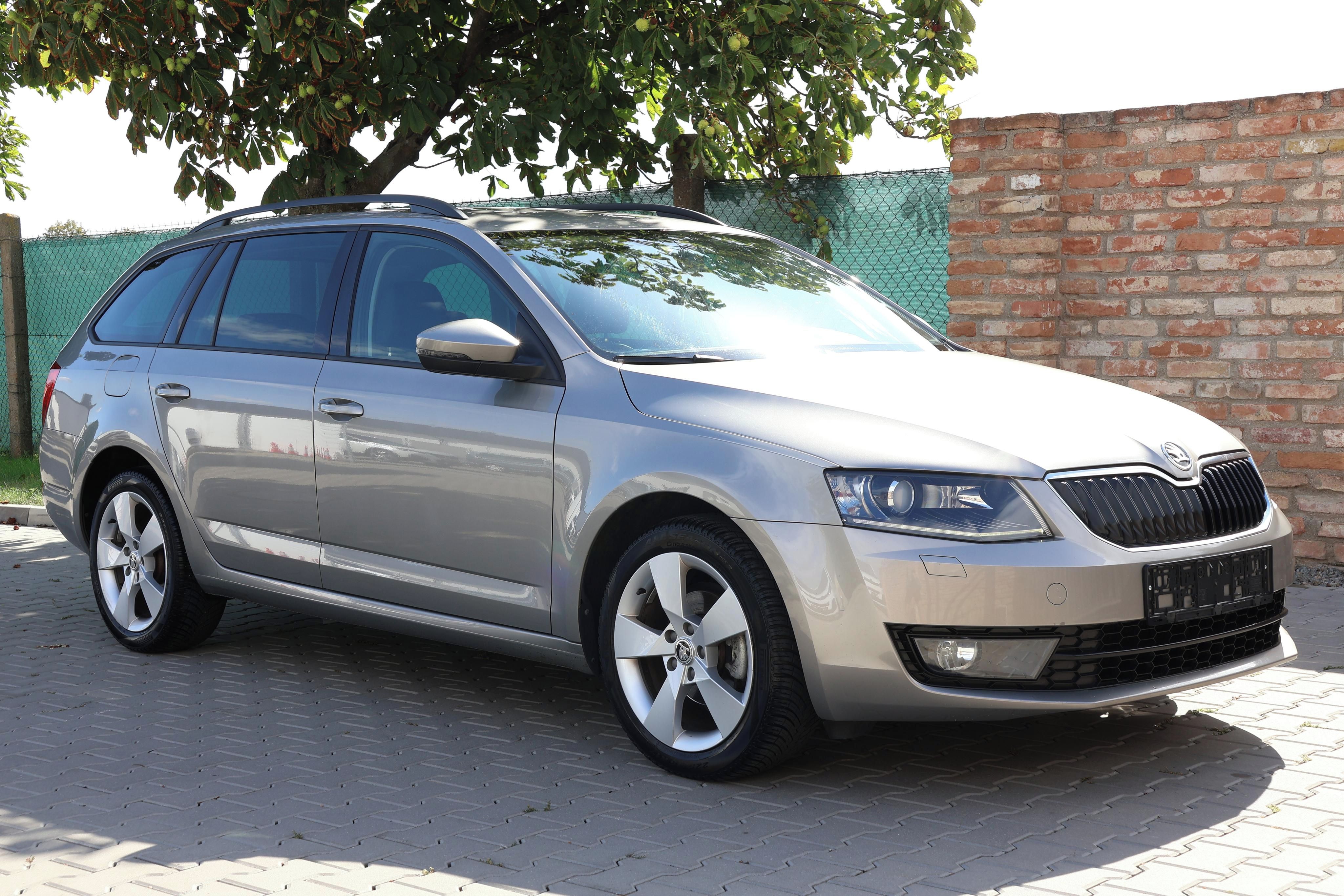 Škoda Octavia, 1.6 TDI DSG STYLE LED 3/2017 - fotka 6