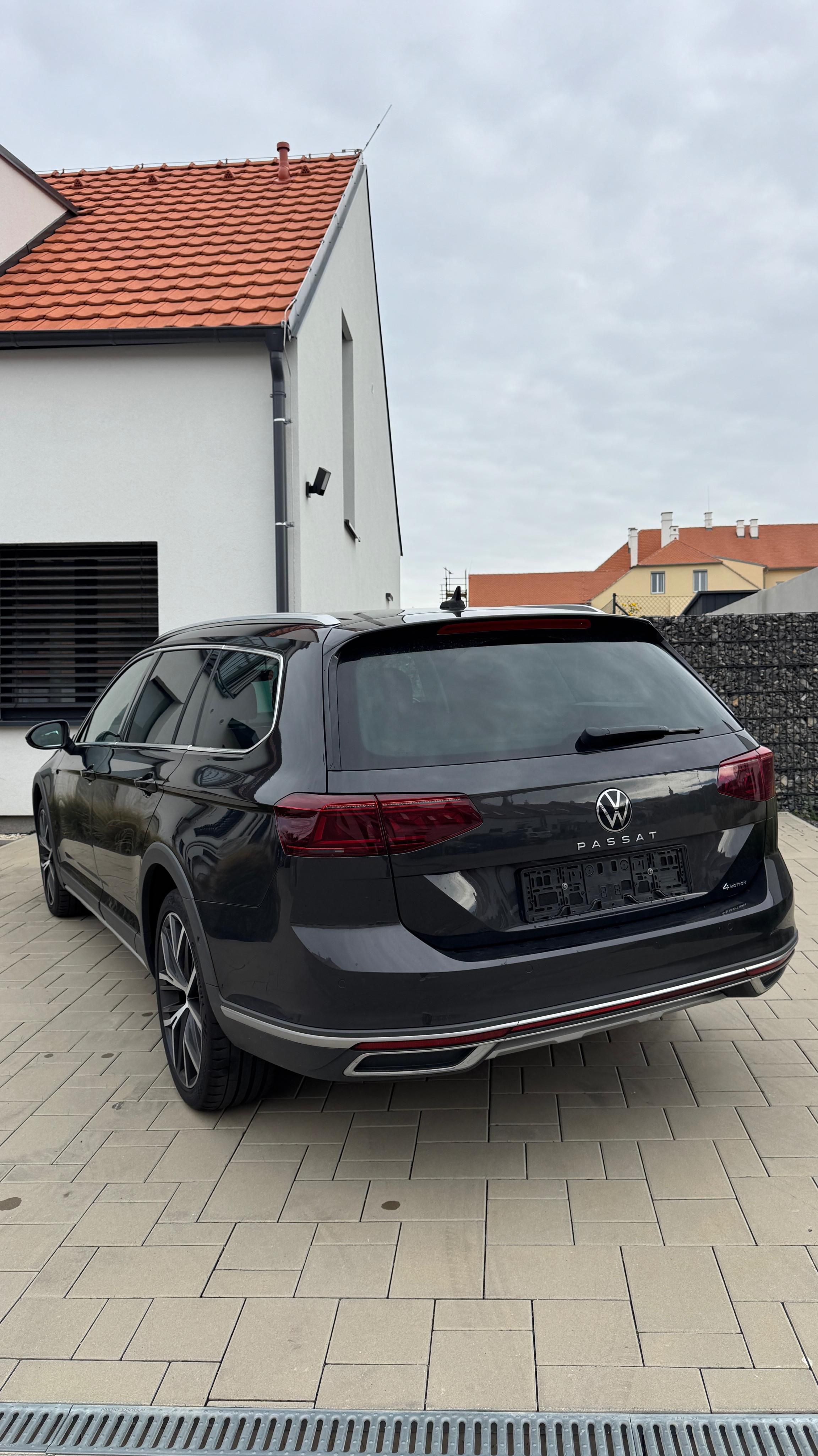 Volkswagen Passat, B8 ALLTRACK 2.0 TDI DSG 4x4 - fotka 4