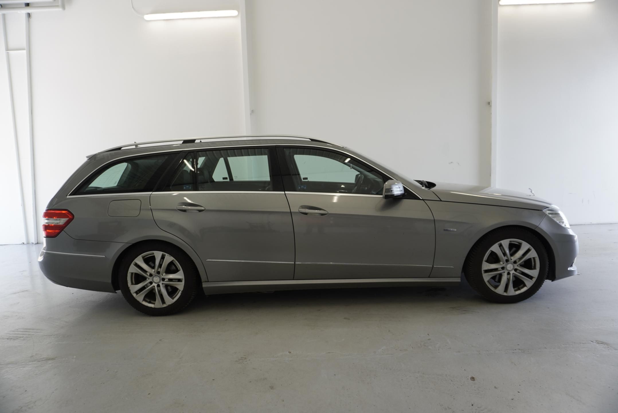 Mercedes-Benz Třídy E, E350 3,0 CDI AVANTGARDE AUT. - fotka 5