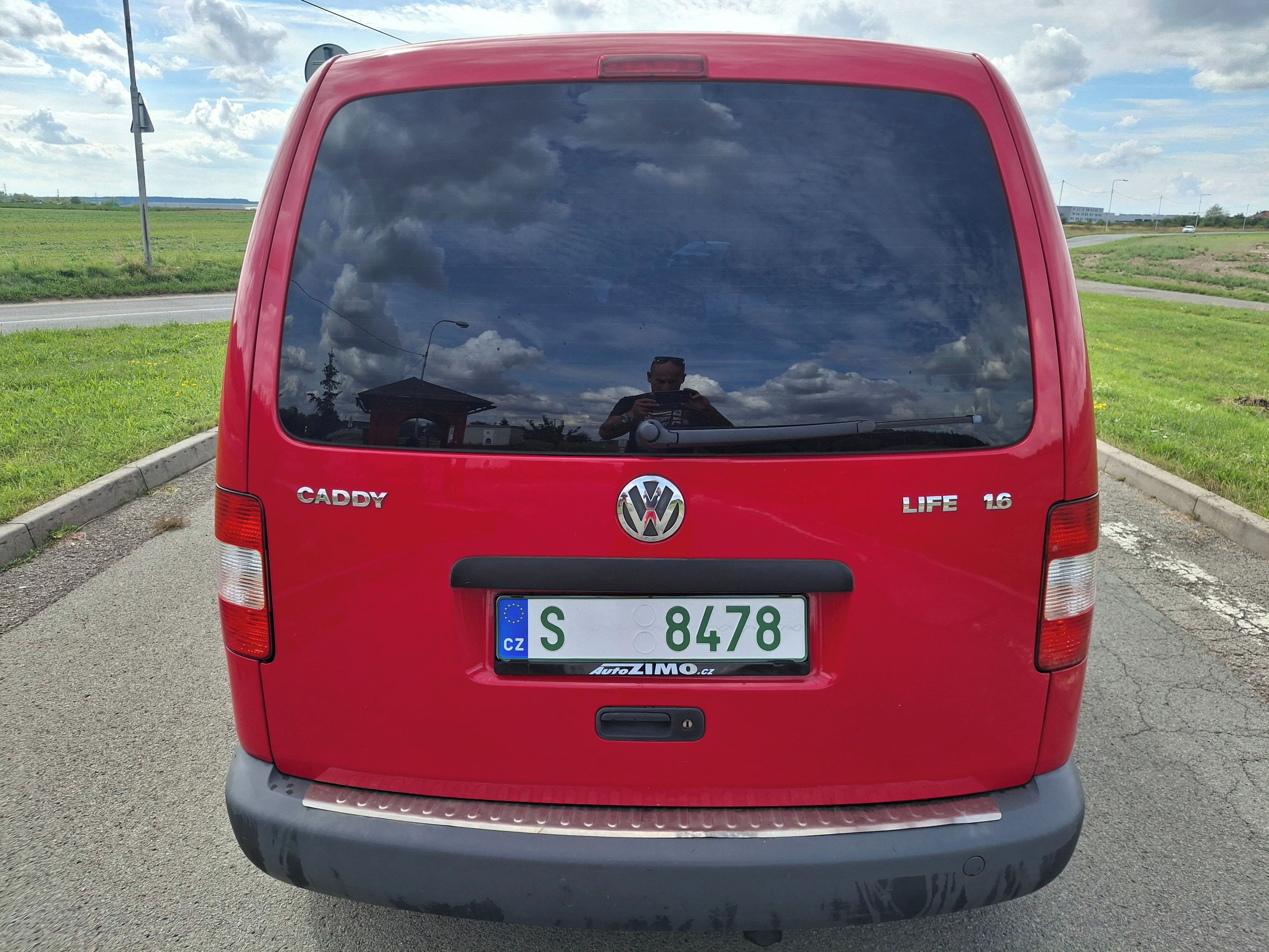 Volkswagen Caddy, LIFE 1,6 MPI 75 KW 5x SEDAČKA - fotka 6