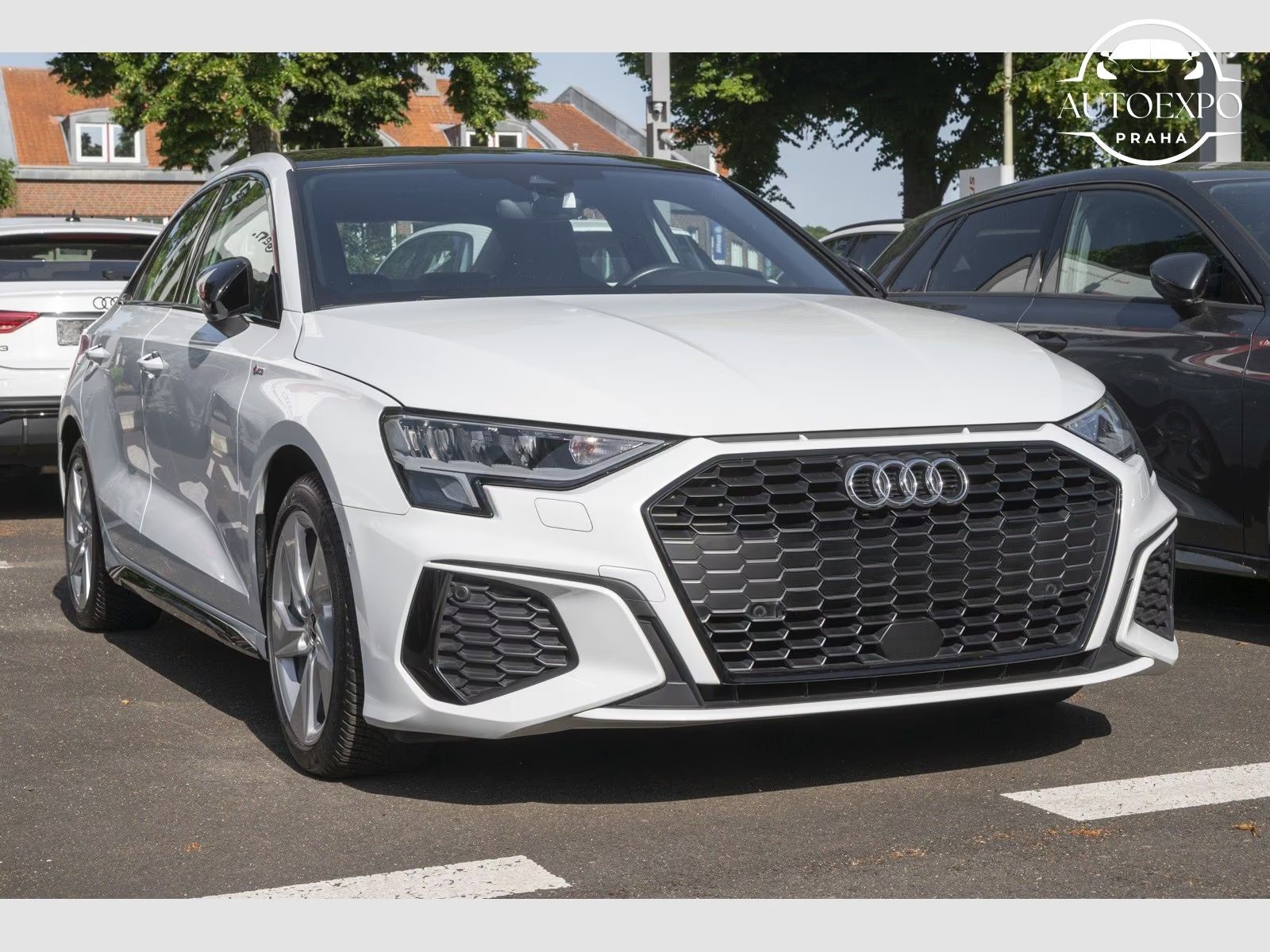 Audi A3, Limousine 35 TDI S line - fotka 2