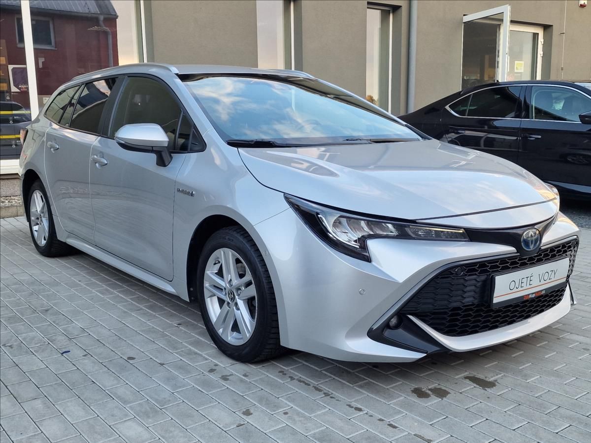 Toyota Corolla, 1.8 Hybrid Comfort,ČR ,1.Maj. - fotka 3