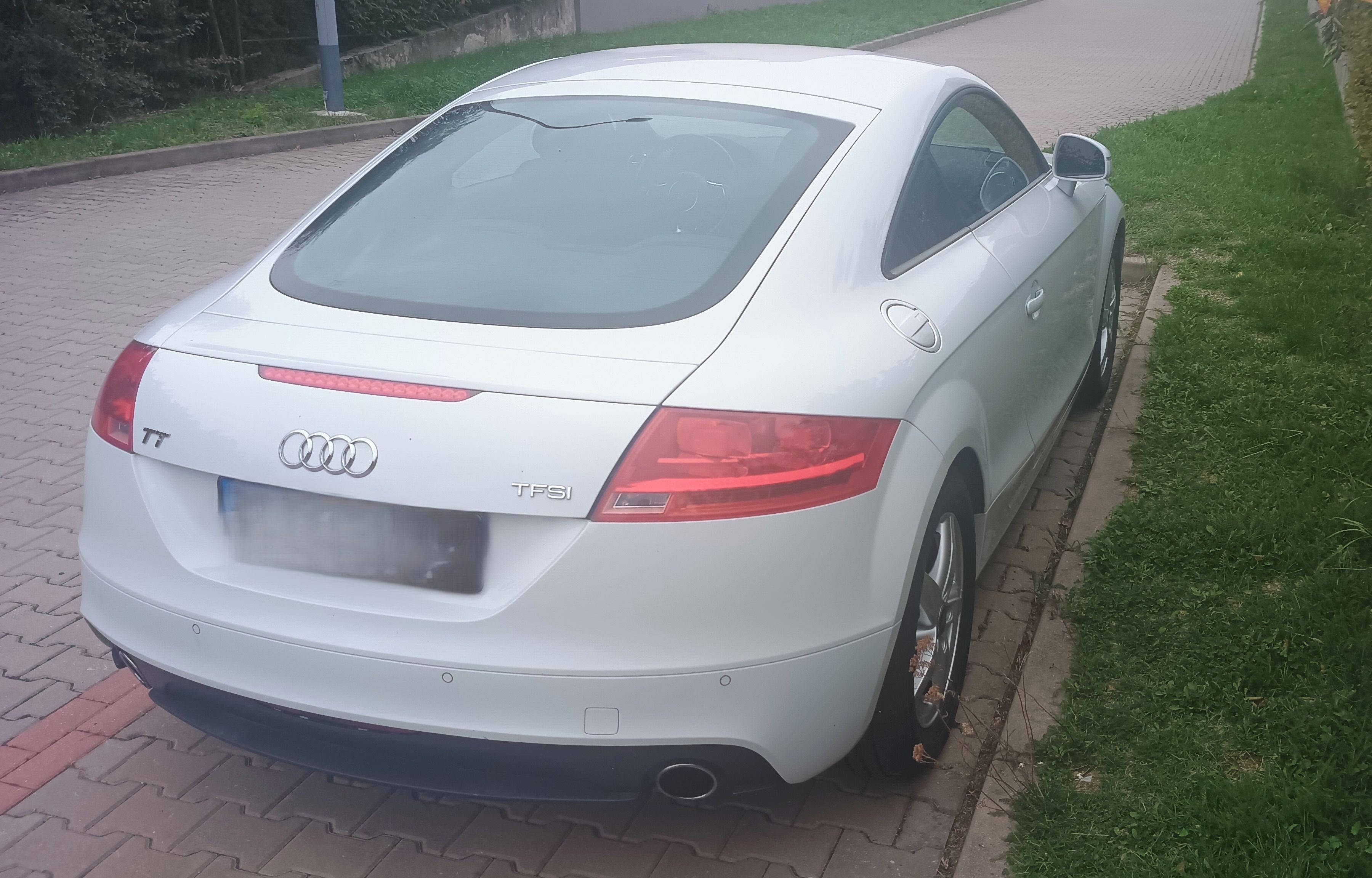 Audi TT, 2.0 TFSI 155 kW - radost řídit - fotka 4