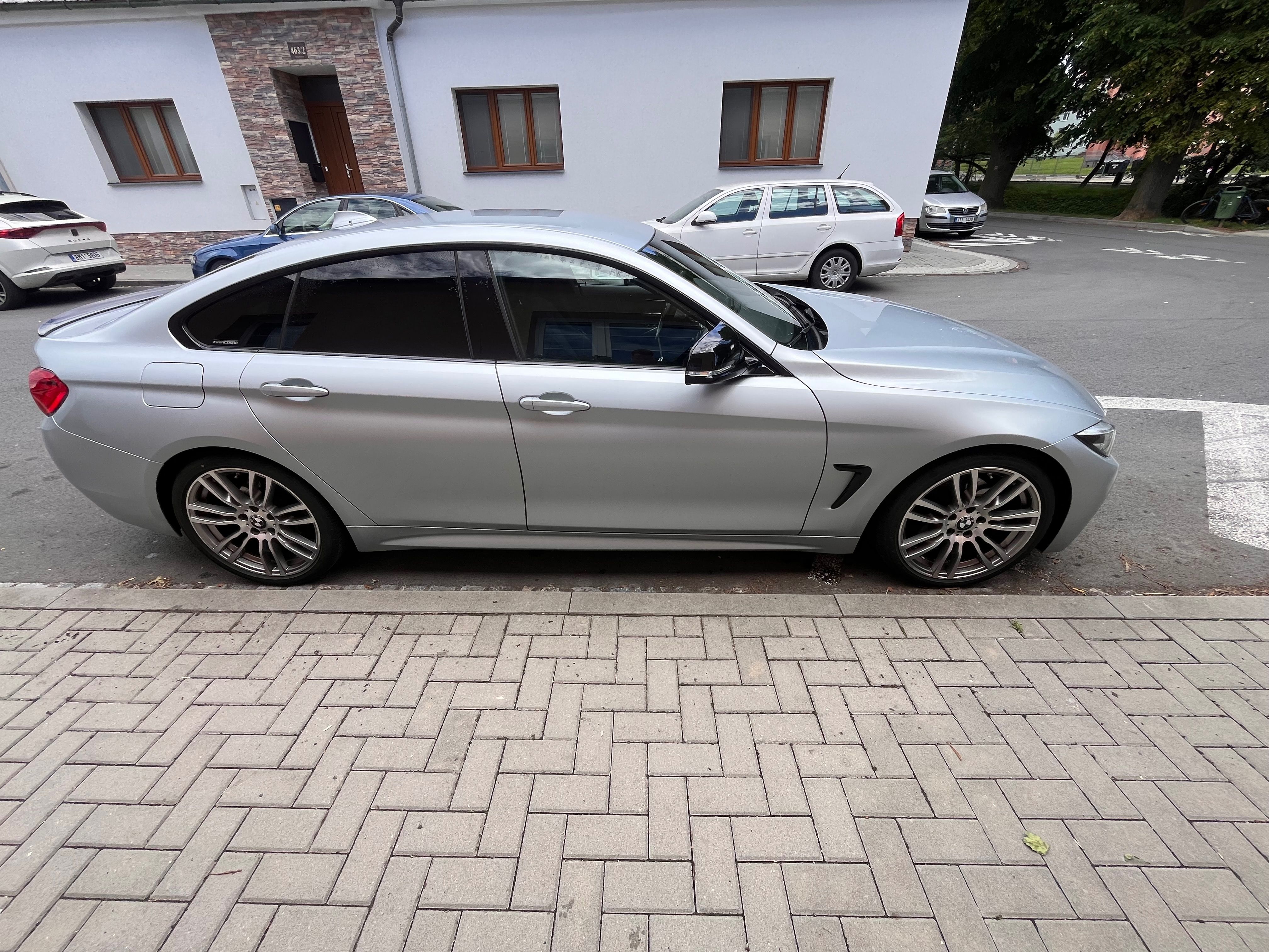 BMW Řada 4, BMW 430i gran coupe - fotka 4