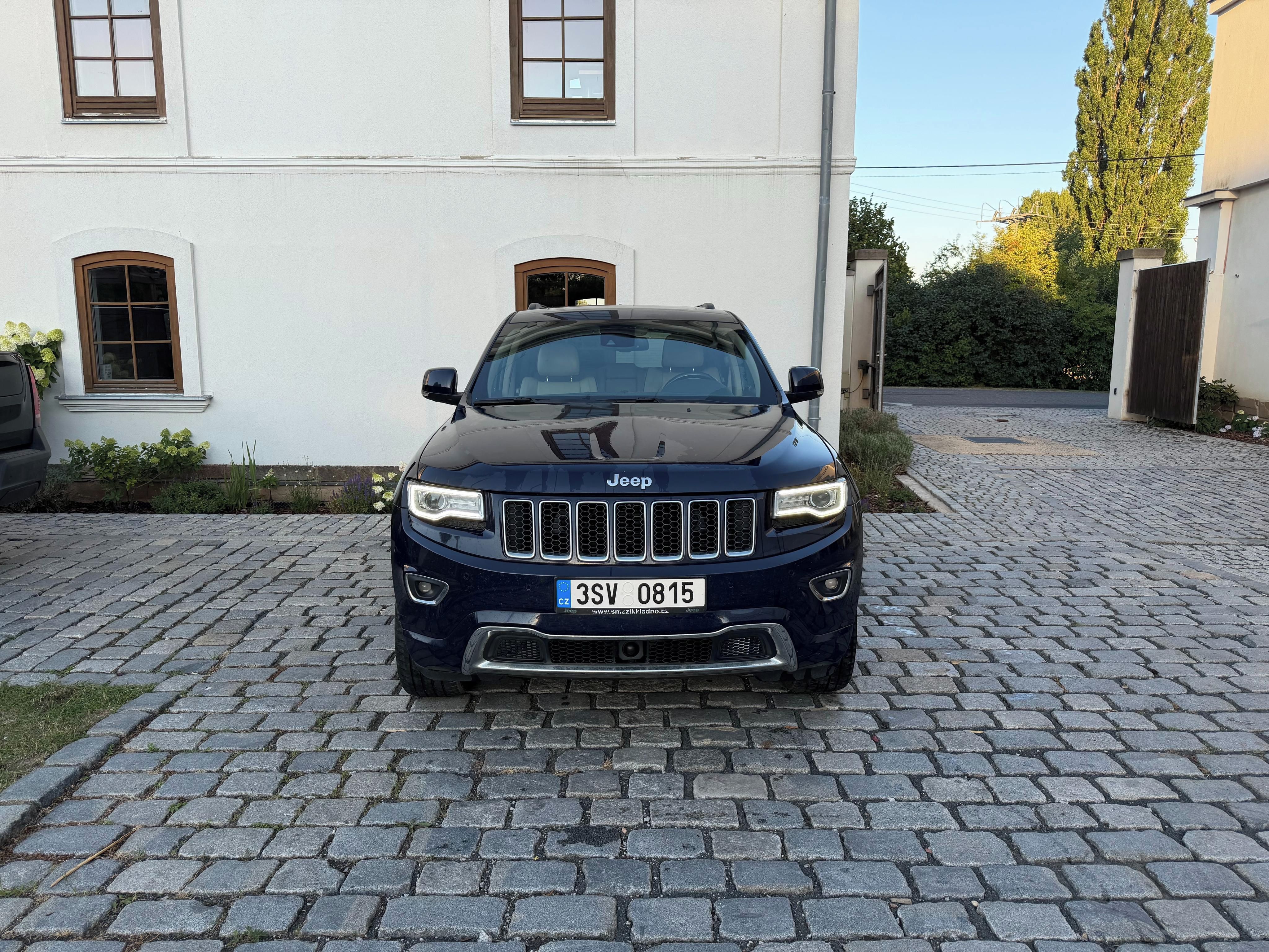 Jeep Grand Cherokee, Jeep Grand Cherokee Overland - fotka 2