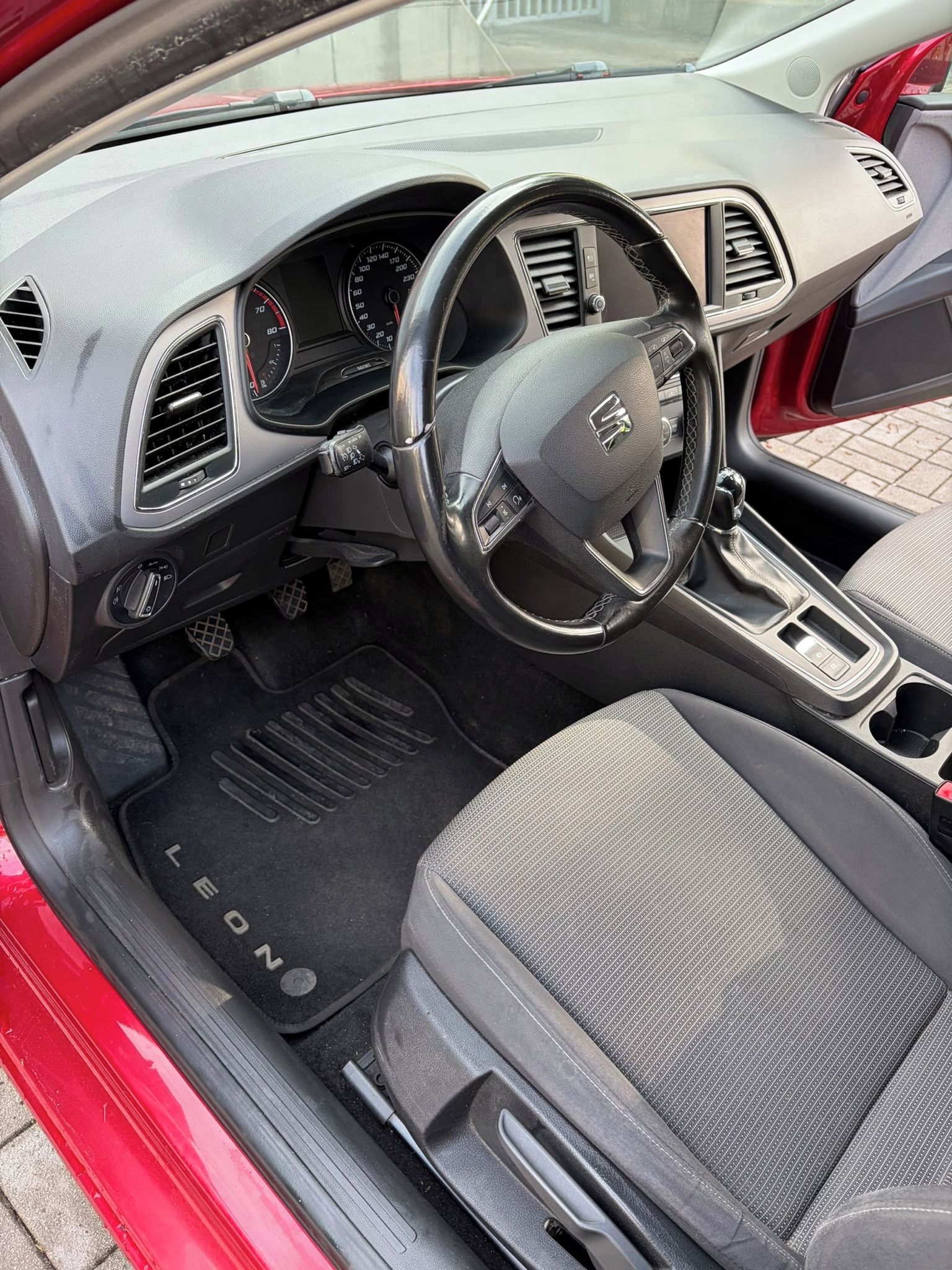 Seat Leon, 1.4 TGI 81kW CNG - fotka 6